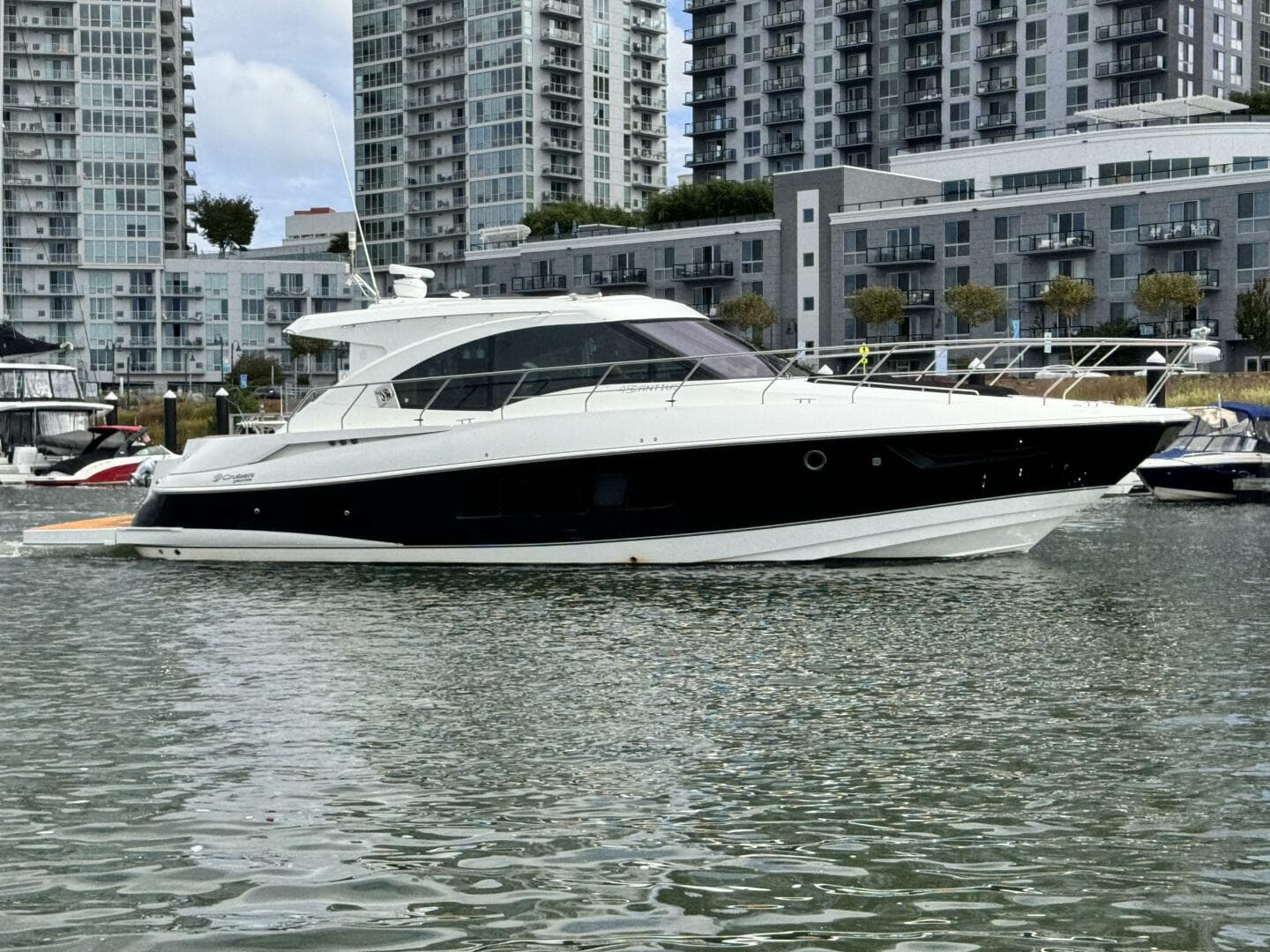 2014 Cruisers Yachts 45 Cantius — photo 1