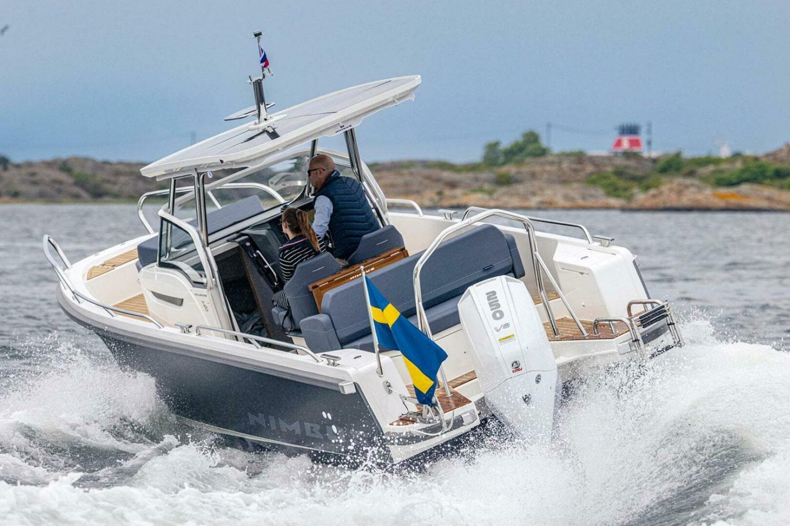 2025 Nimbus Tender 8 — photo 3