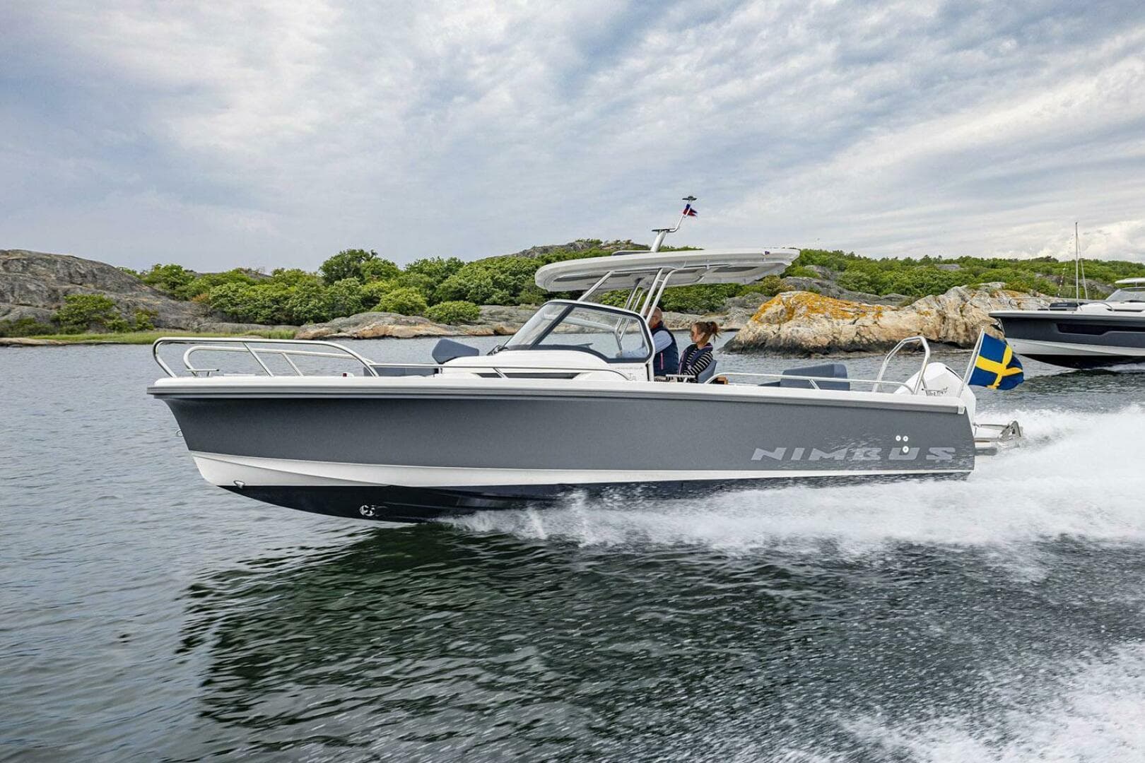 2025 Nimbus Tender 8 — photo 2