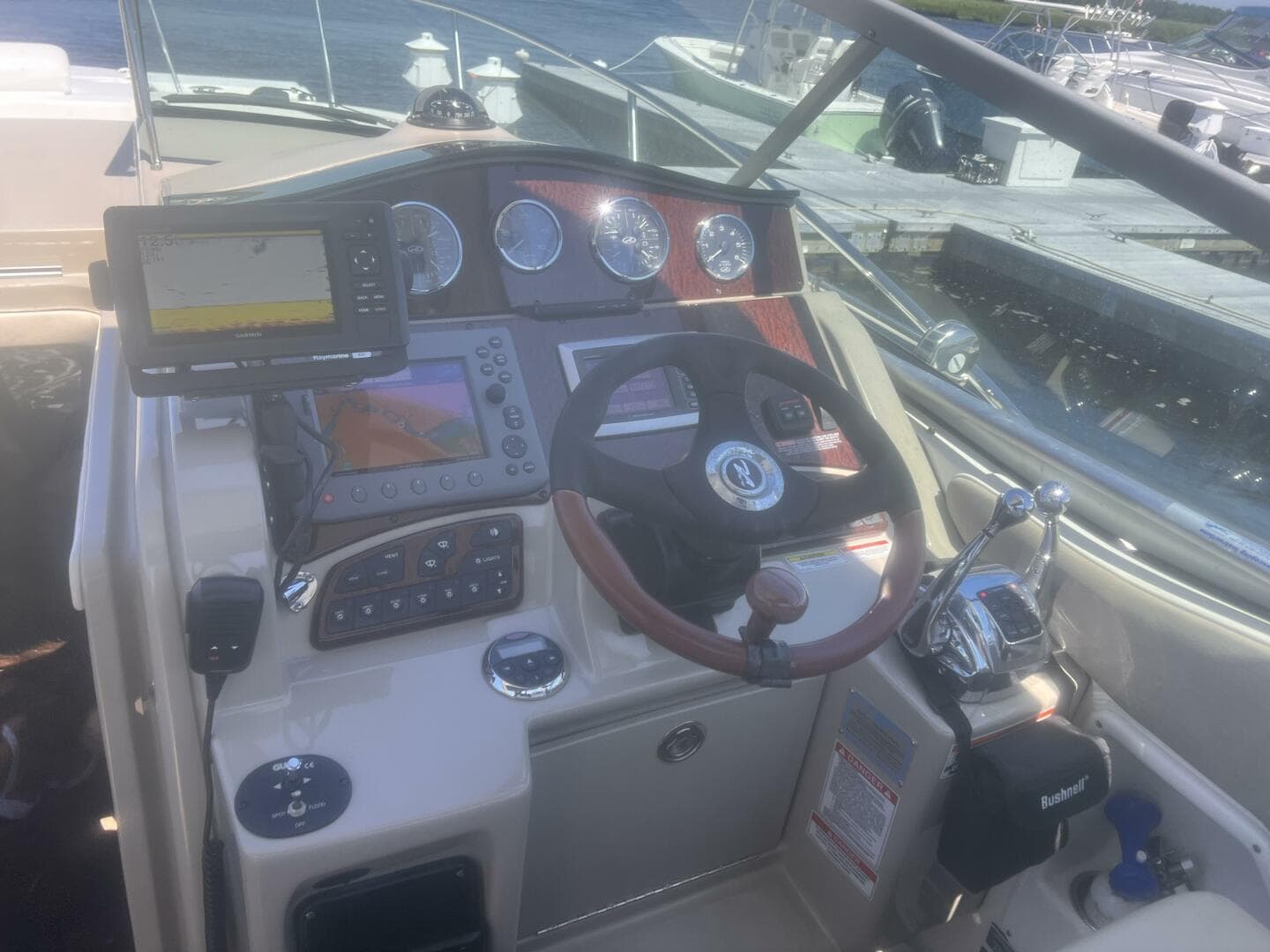 2008 Sea Ray 310 Sundancer — photo 6