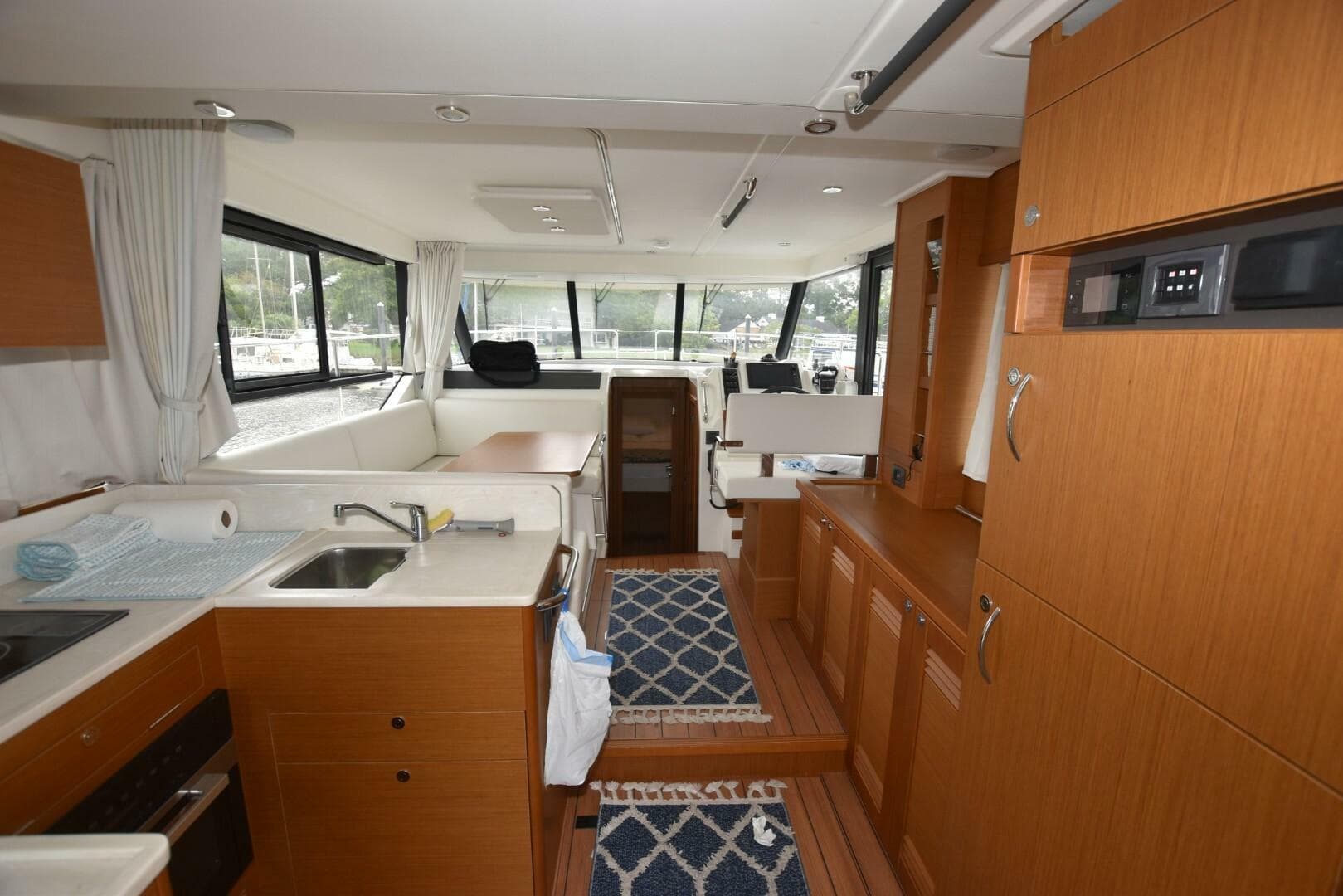 2023 Beneteau Swift Trawler 41 Fly — photo 16