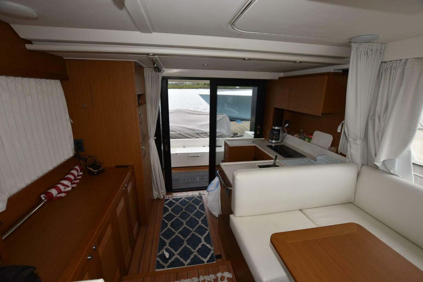2023 Beneteau Swift Trawler 41 Fly — photo 15