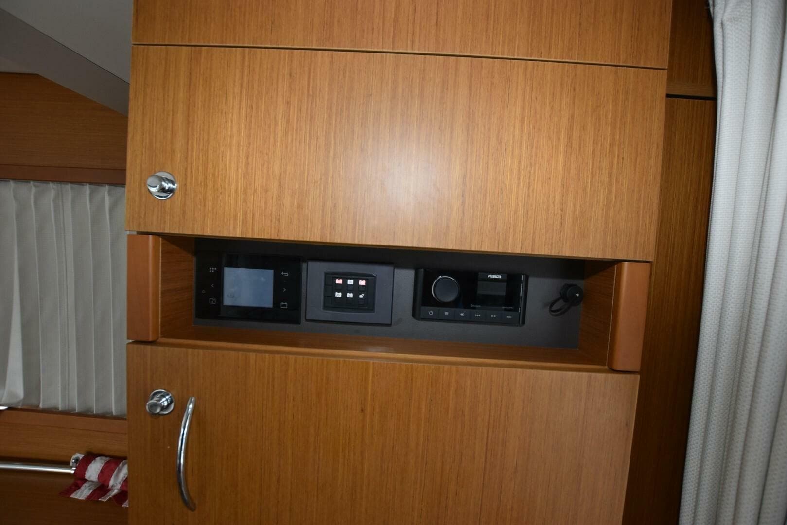 2023 Beneteau Swift Trawler 41 Fly — photo 17