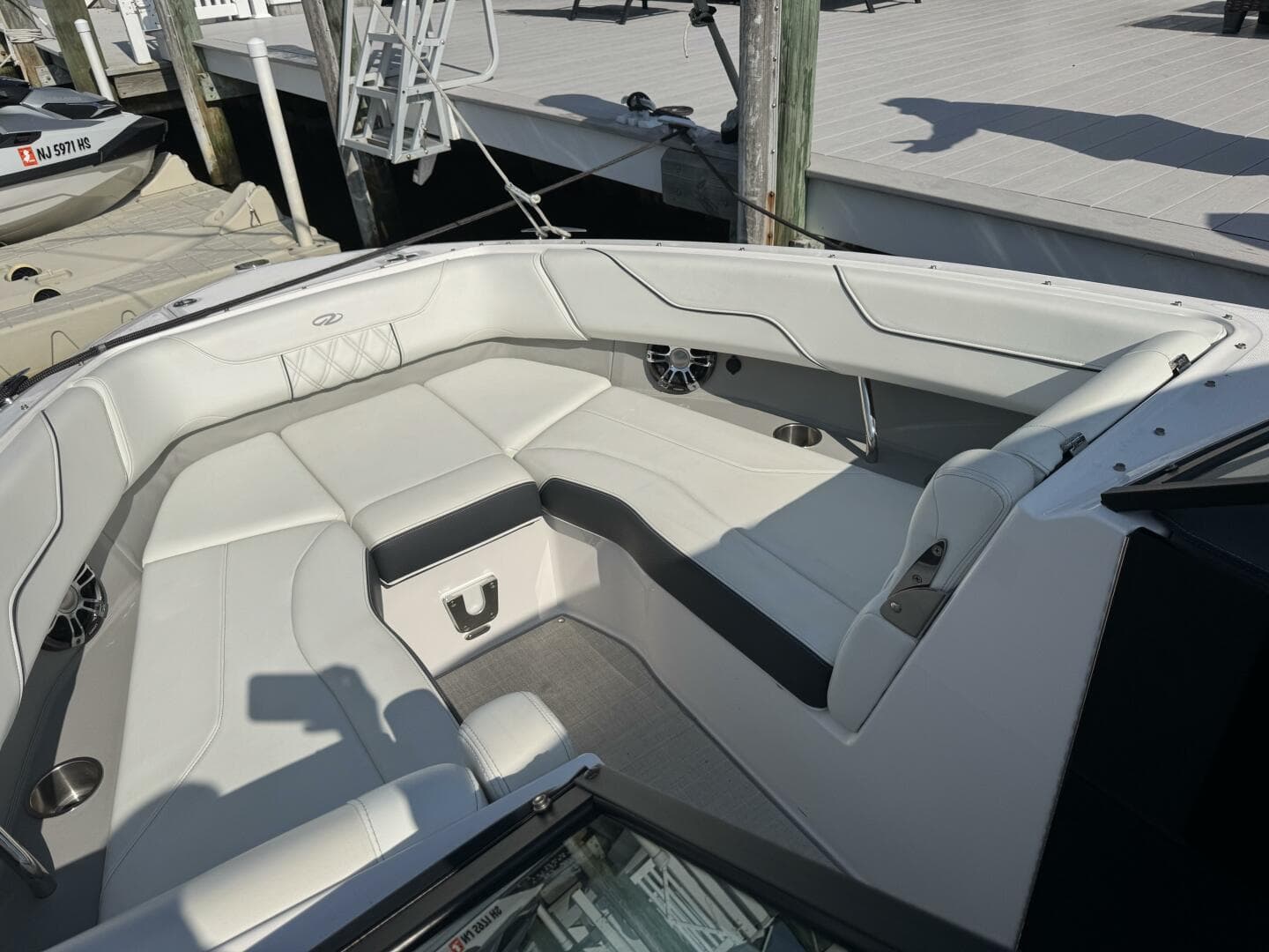 2020 Regal LS 6 — photo 18