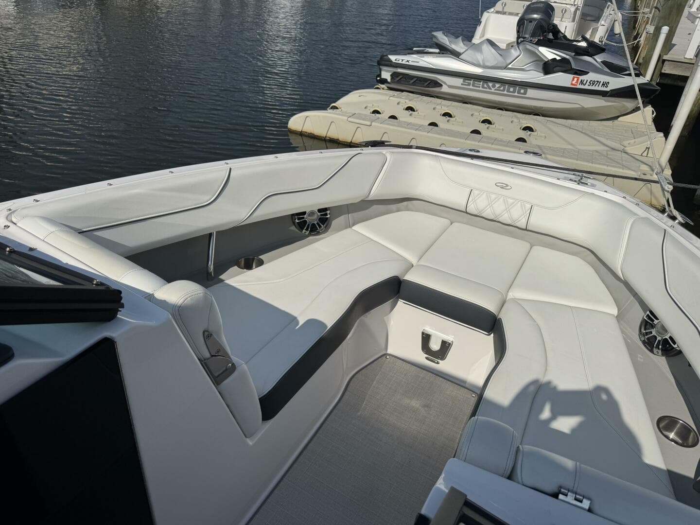 2020 Regal LS 6 — photo 19