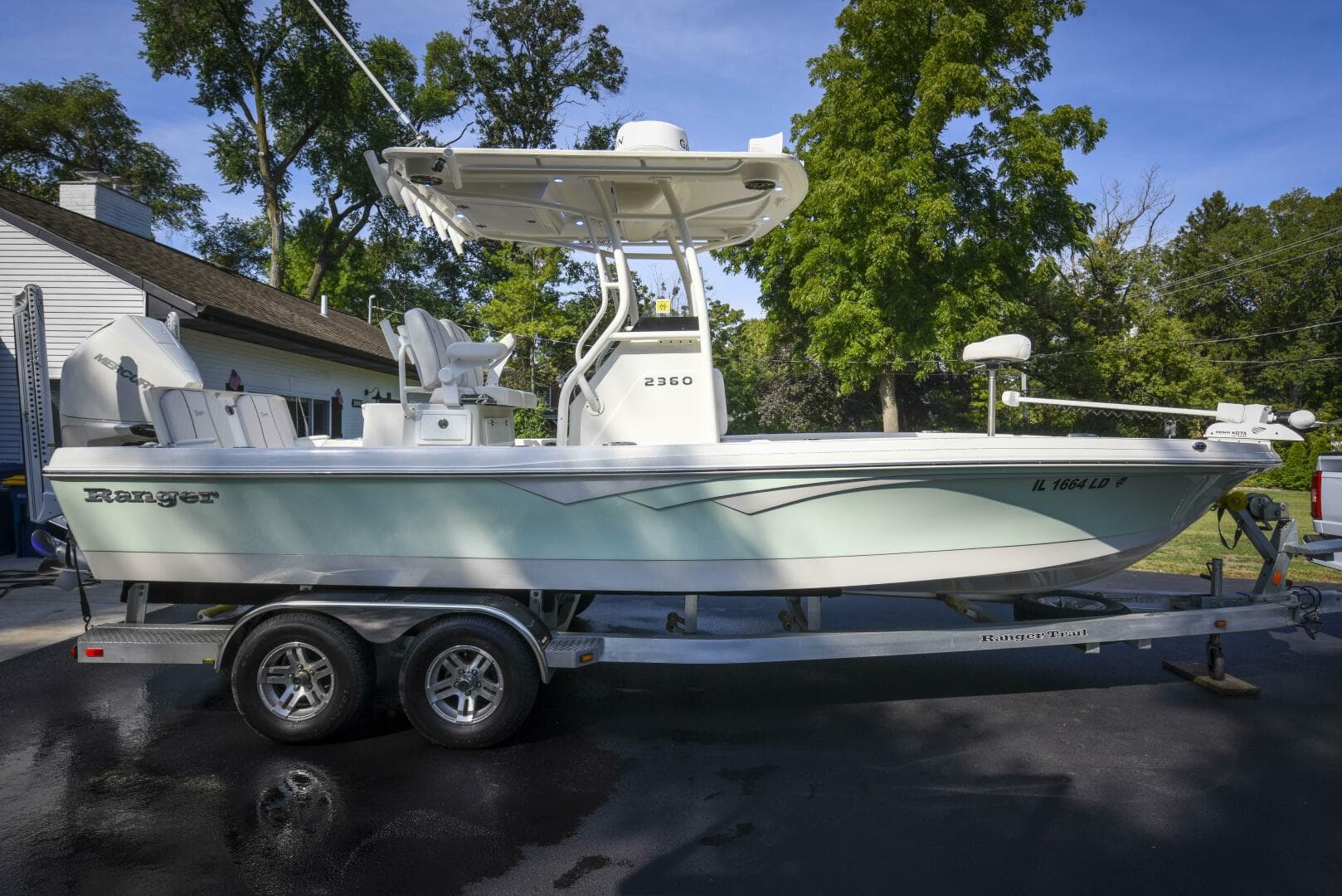 2022 Ranger 2360 — photo 9