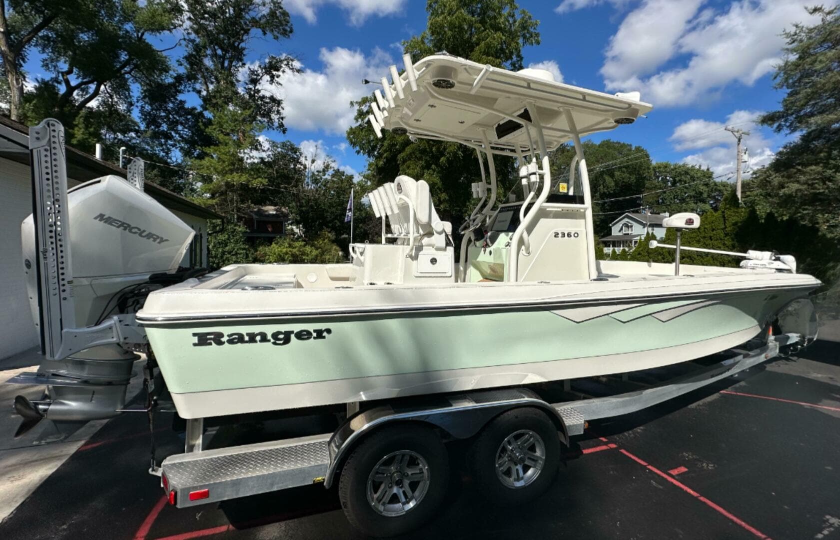 2022 Ranger 2360 — photo 15