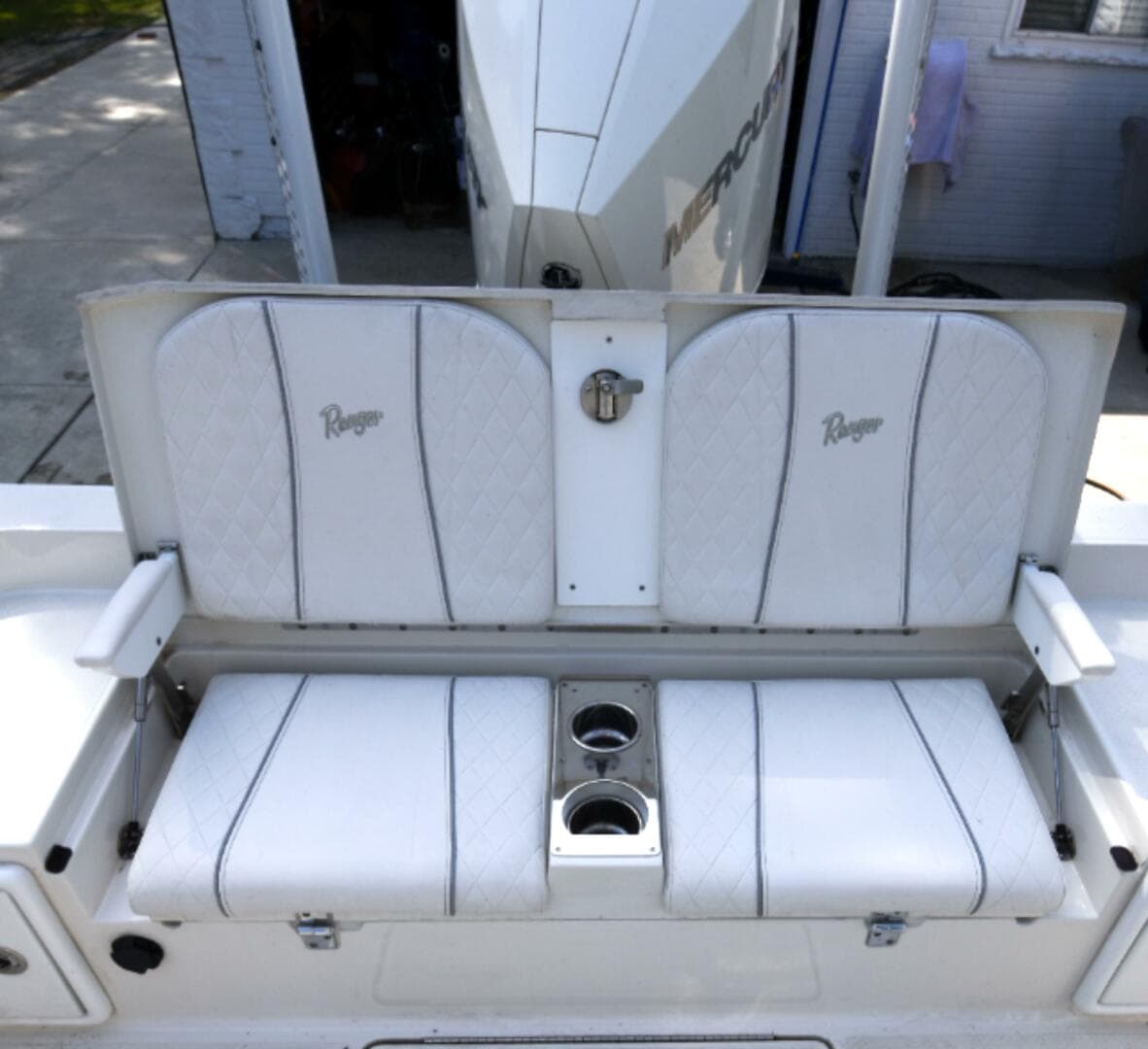 2022 Ranger 2360 — photo 42