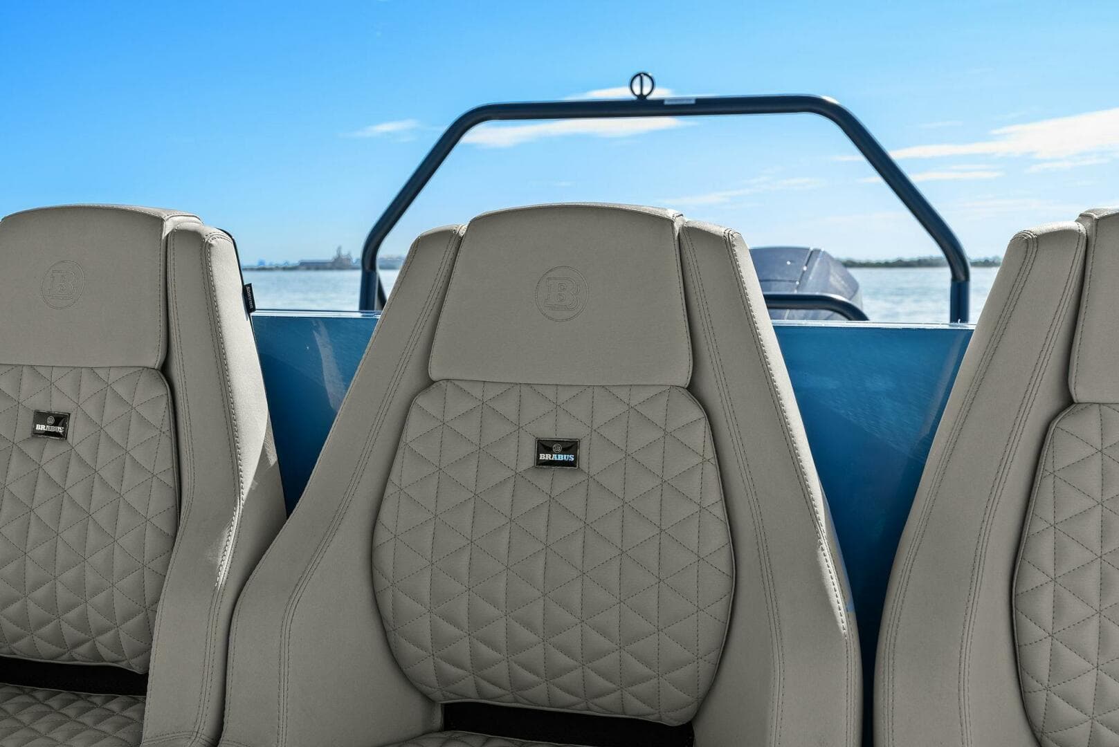 2022 Axopar Brabus Shadow 500 Tt — photo 23