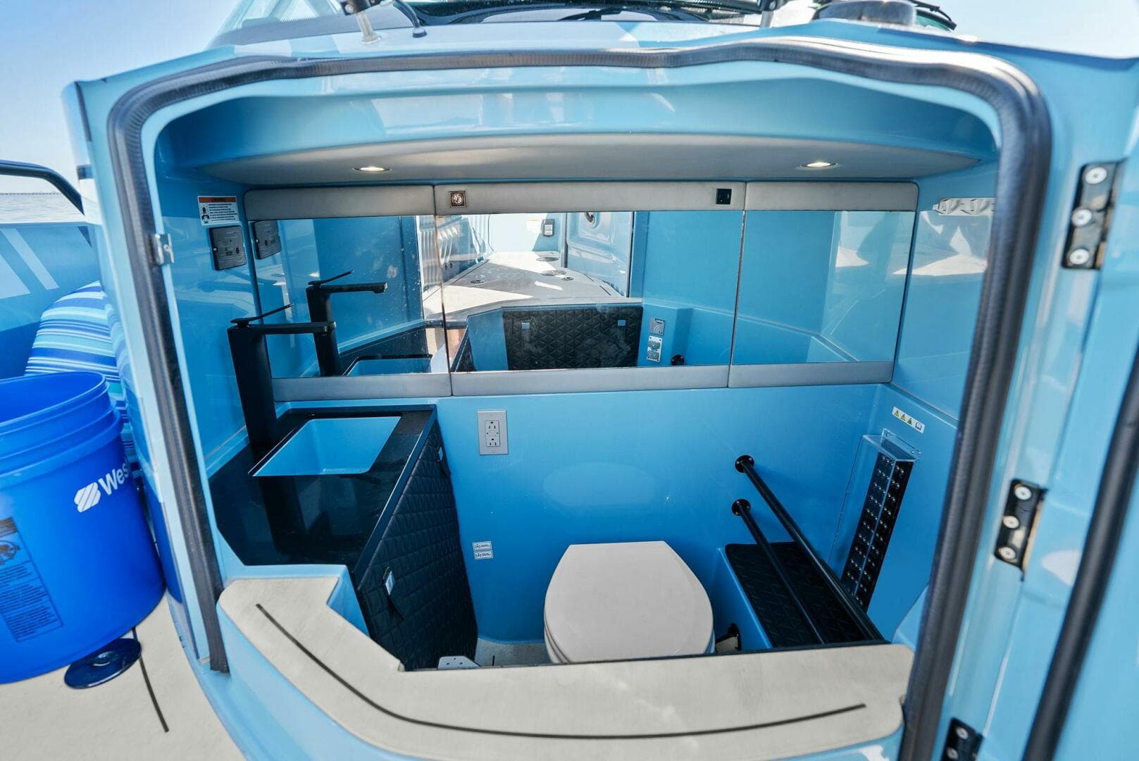 2022 Axopar Brabus Shadow 500 Tt — photo 19