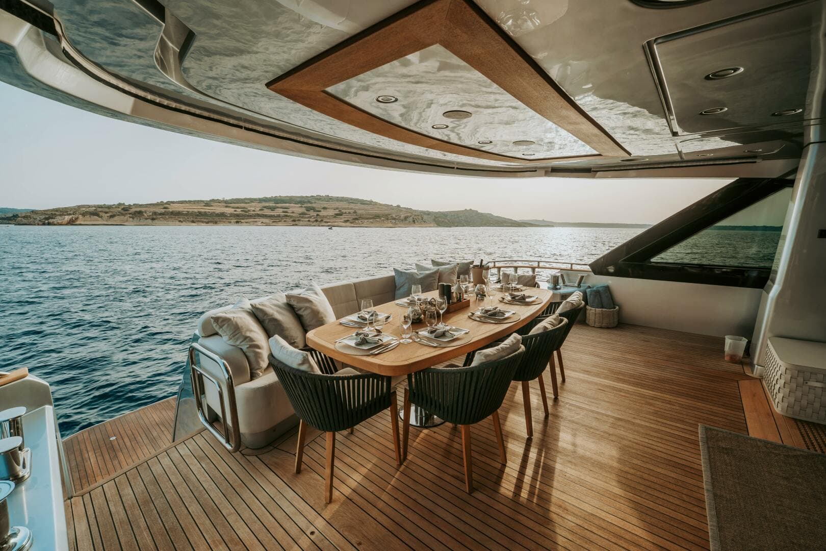 2013 Monte Carlo Yachts — photo 17