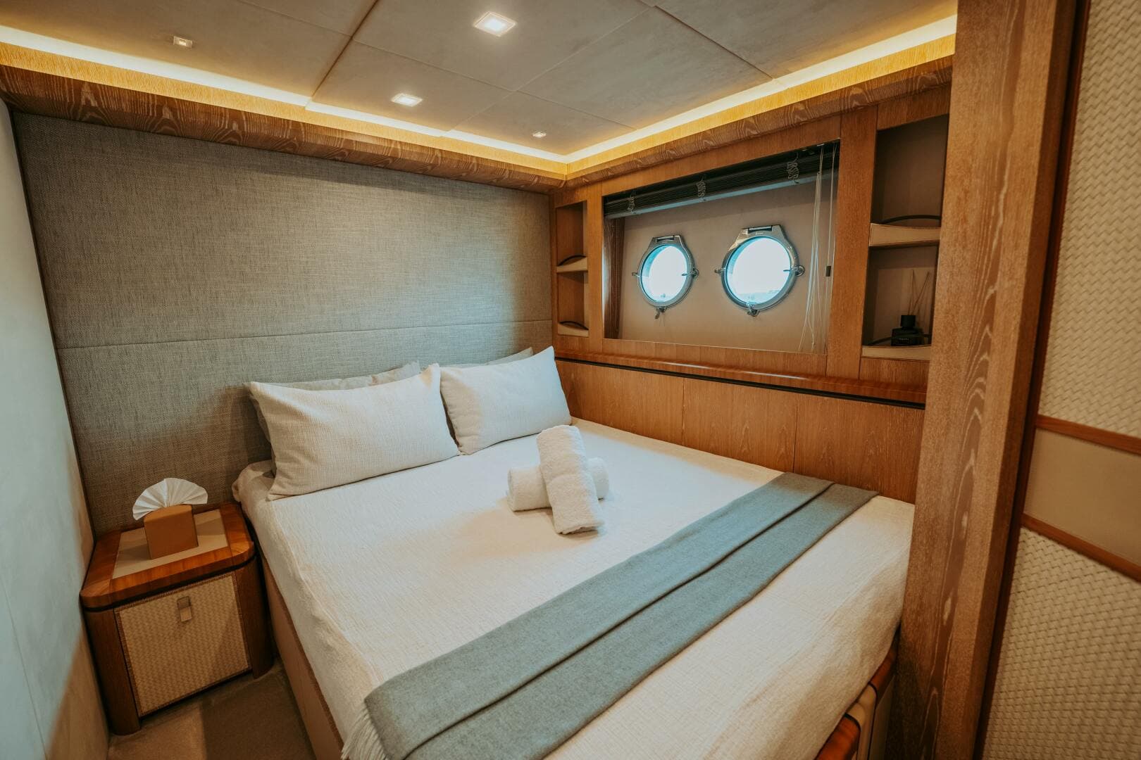 2013 Monte Carlo Yachts — photo 12