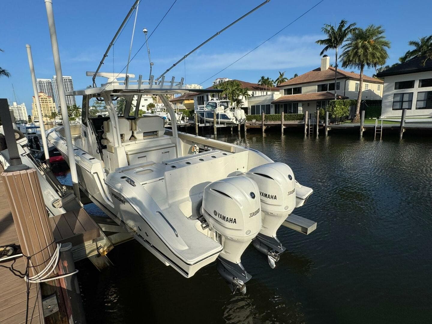 2020 Pursuit S328 — photo 20