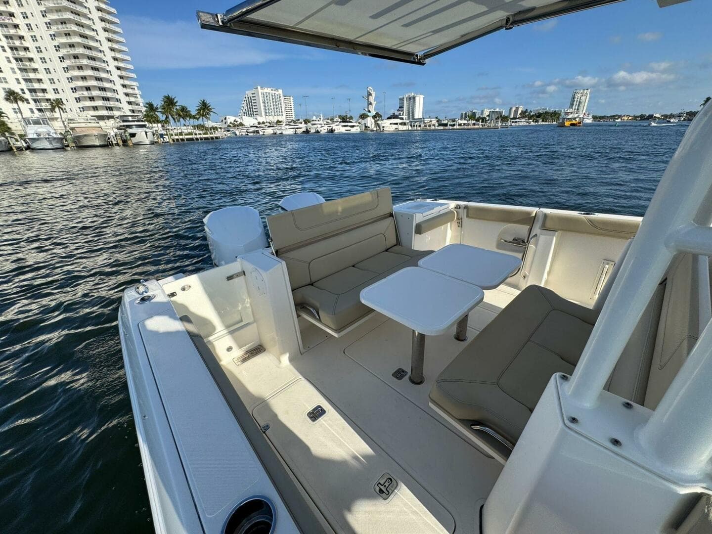 2020 Pursuit S328 — photo 6