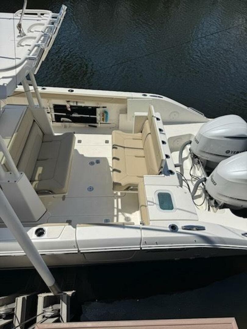 2020 Pursuit S328 — photo 4