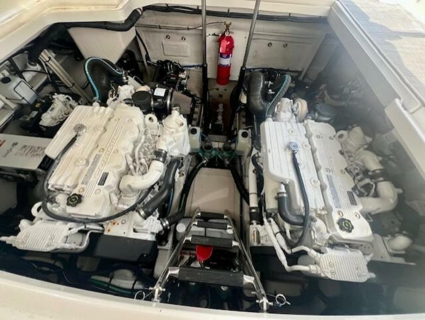 2013 Sea Ray 410 Sundancer — photo 26