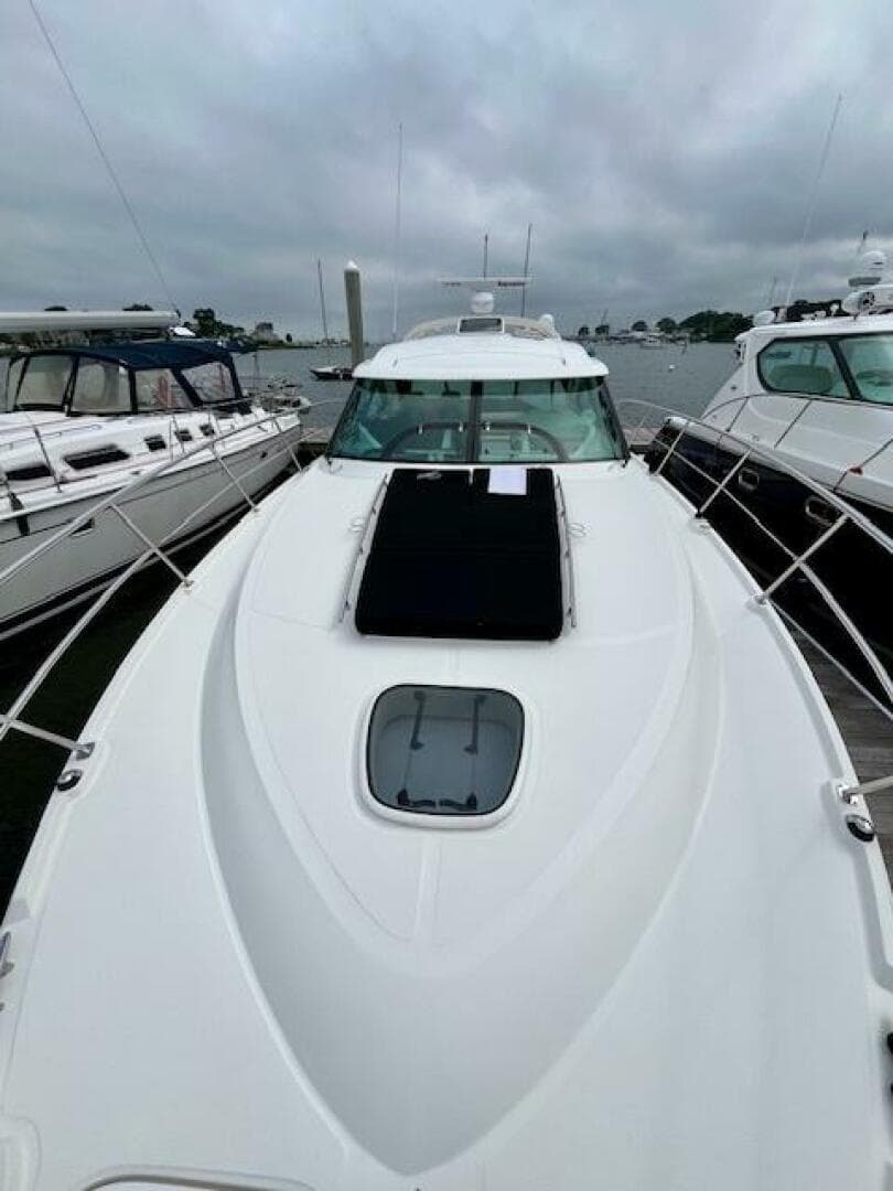 2013 Sea Ray 410 Sundancer — photo 6