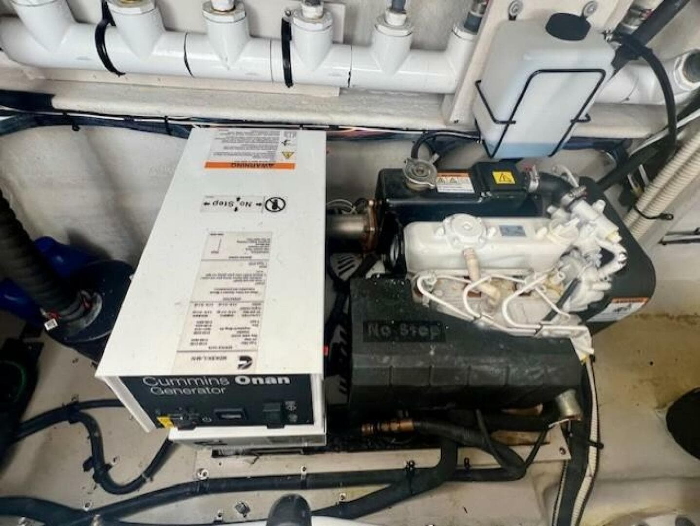 2013 Sea Ray 410 Sundancer — photo 27