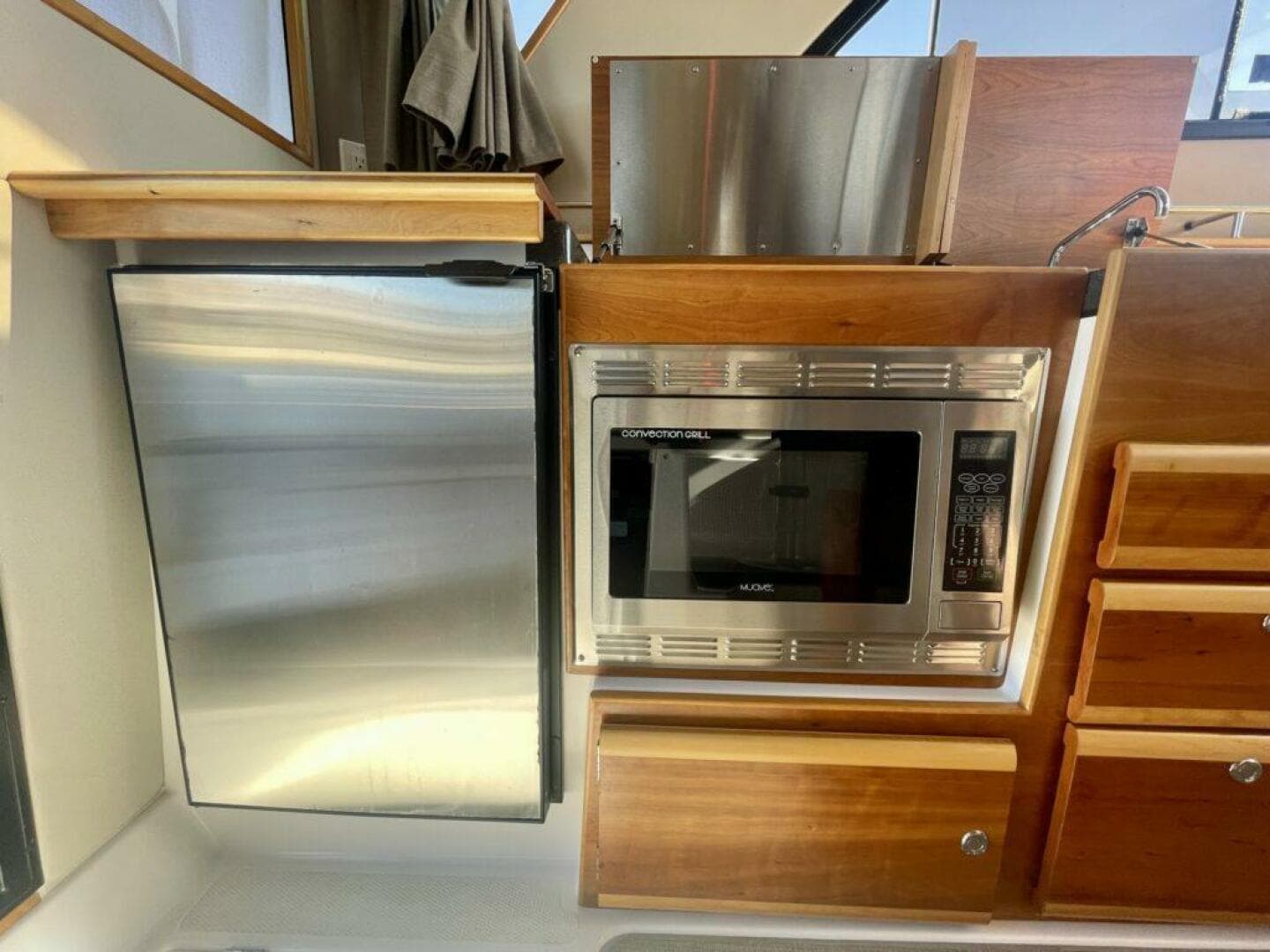 2017 Cutwater C-302 Sport Coupe — photo 20