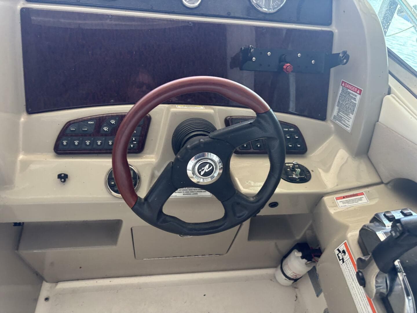 2008 Sea Ray 290 Sundancer — photo 28