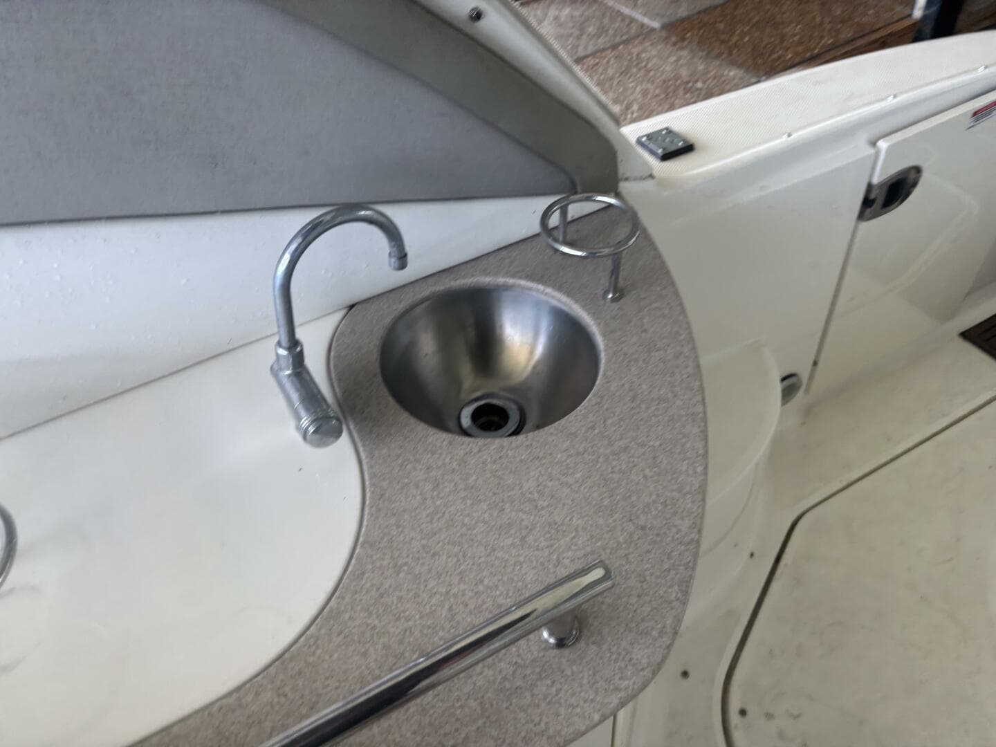 2008 Sea Ray 290 Sundancer — photo 43