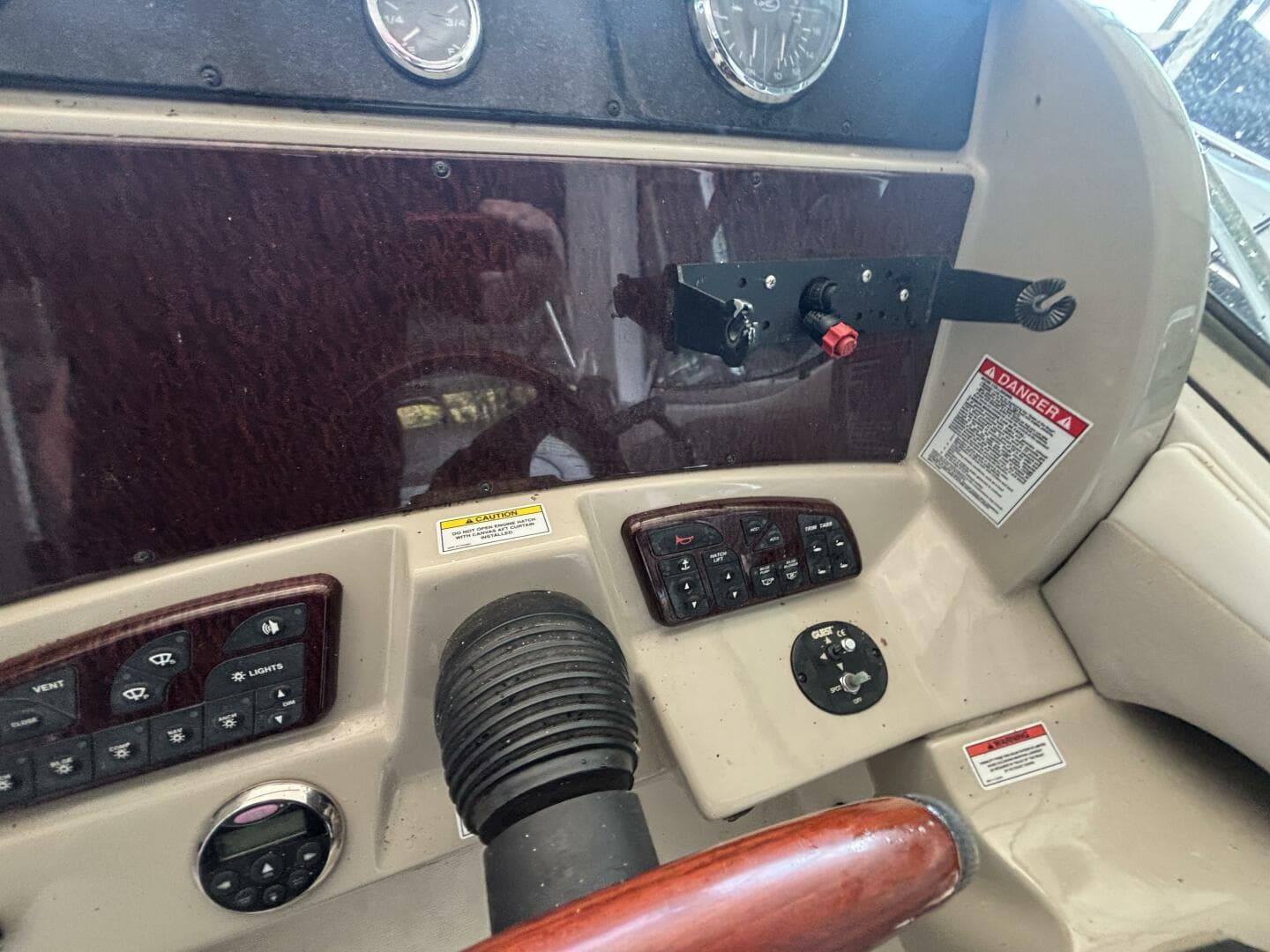 2008 Sea Ray 290 Sundancer — photo 73