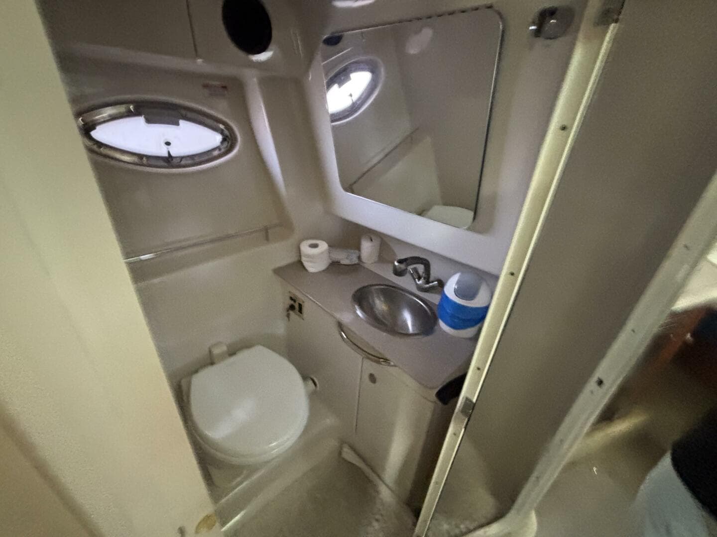 2008 Sea Ray 290 Sundancer — photo 65