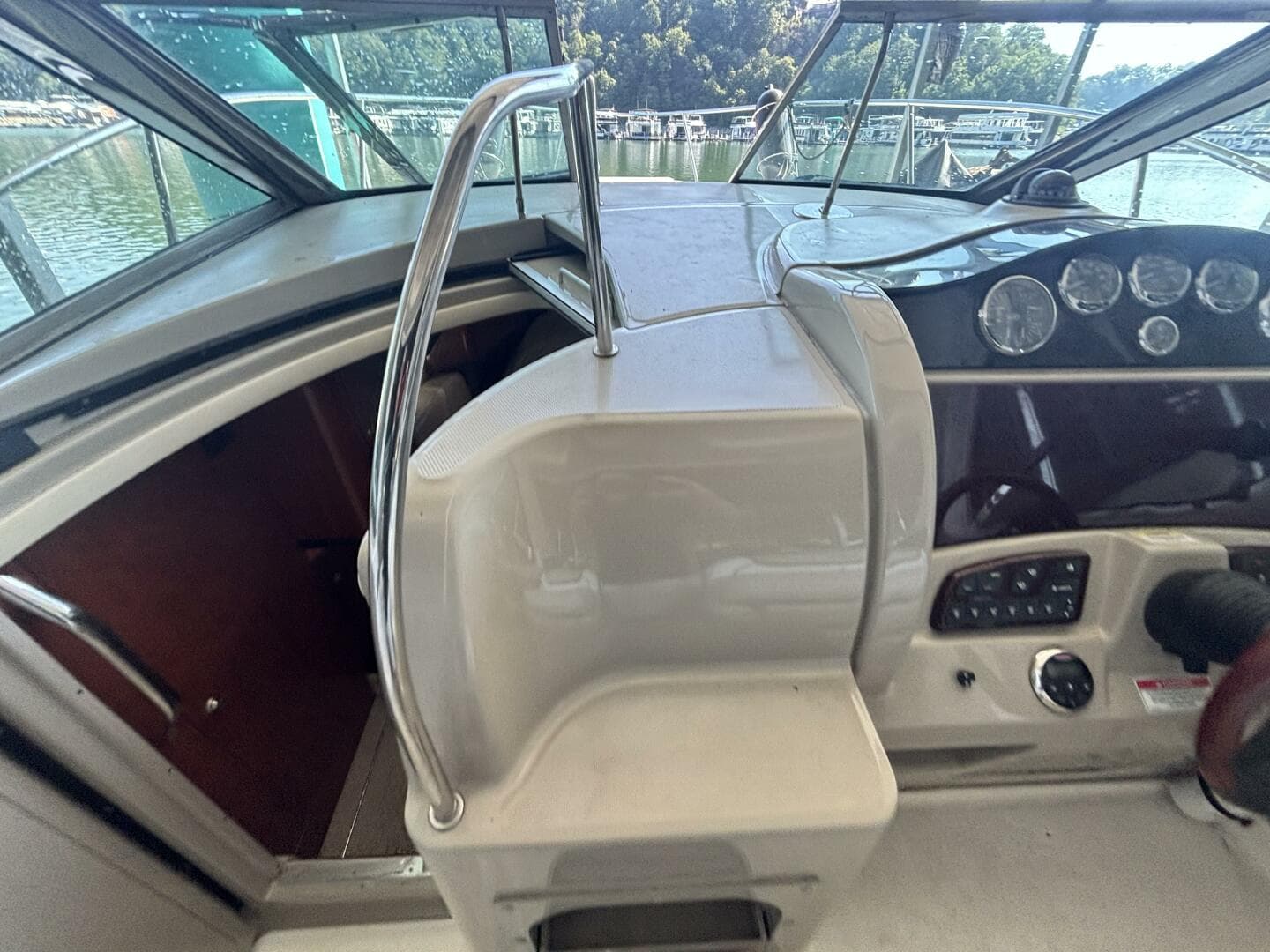 2008 Sea Ray 290 Sundancer — photo 76