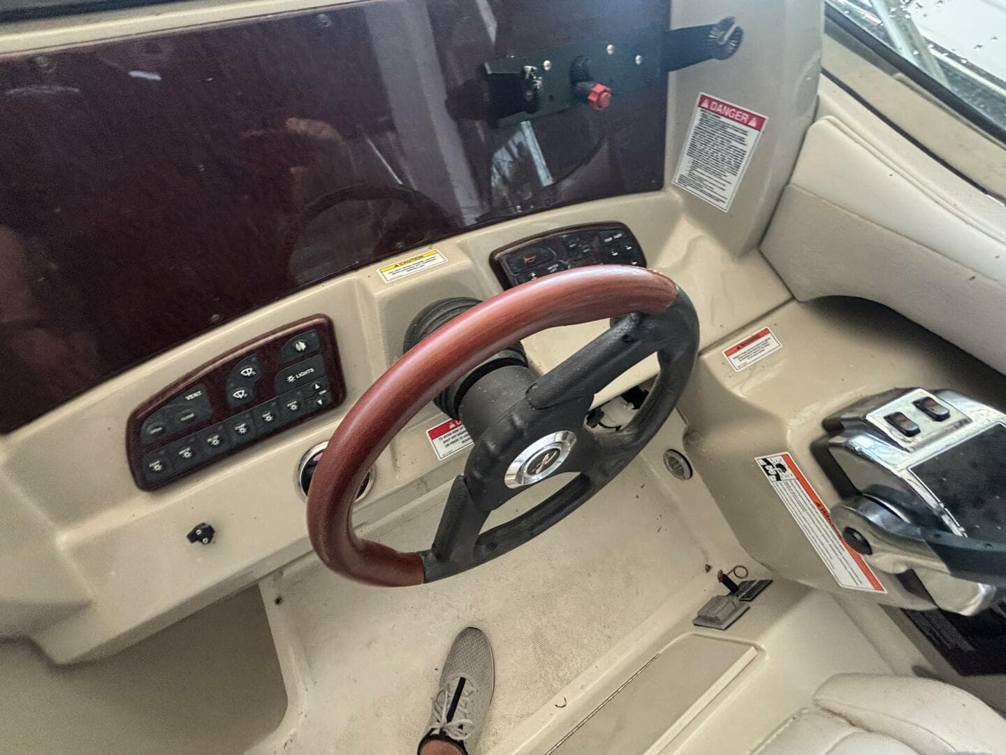 2008 Sea Ray 290 Sundancer — photo 75