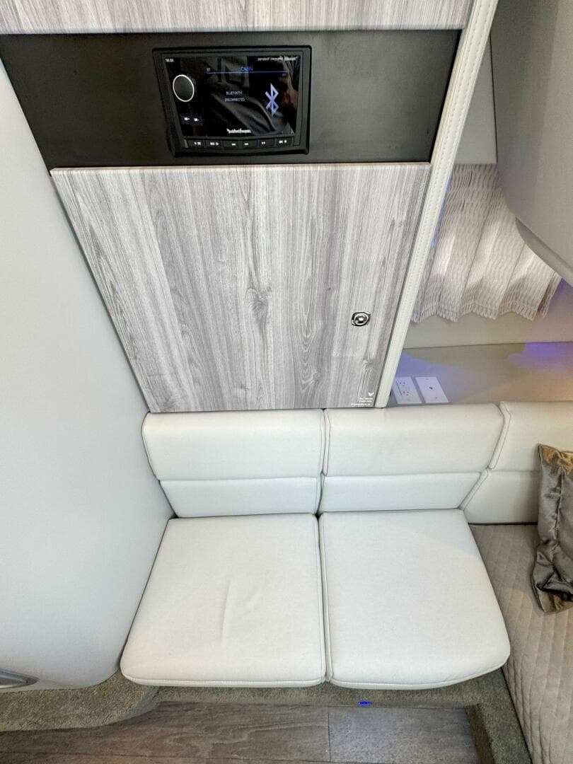 2024 Formula 350 Crossover Bowrider — photo 54