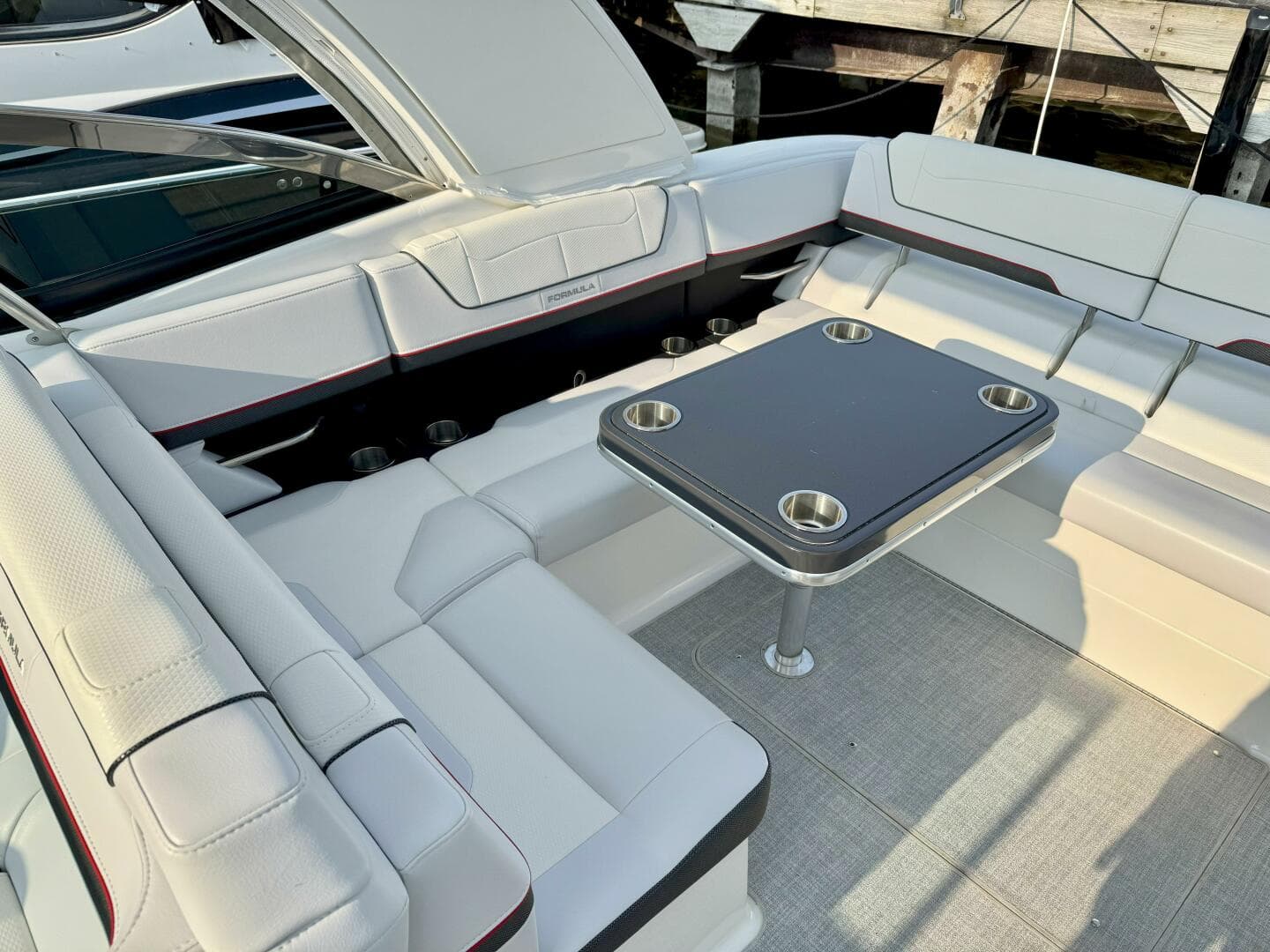 2024 Formula 350 Crossover Bowrider — photo 22