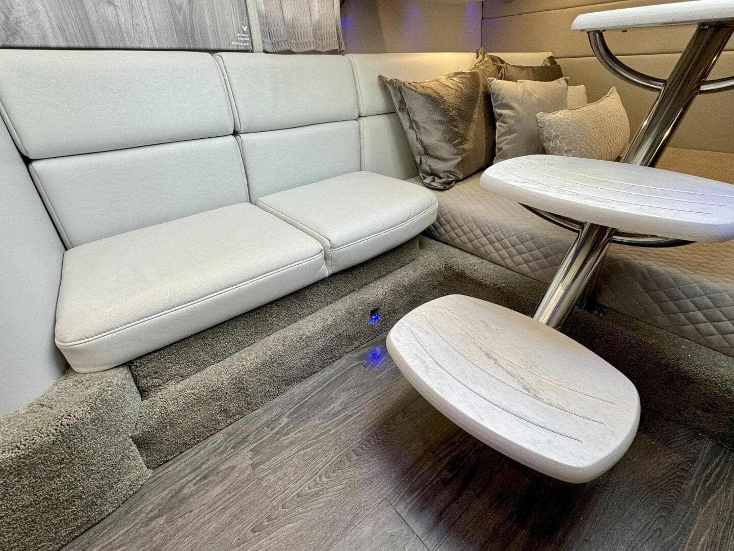 2024 Formula 350 Crossover Bowrider — photo 53