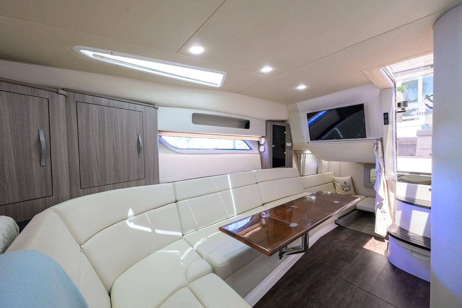 2020 Regal 35 Sport Coupe — photo 21