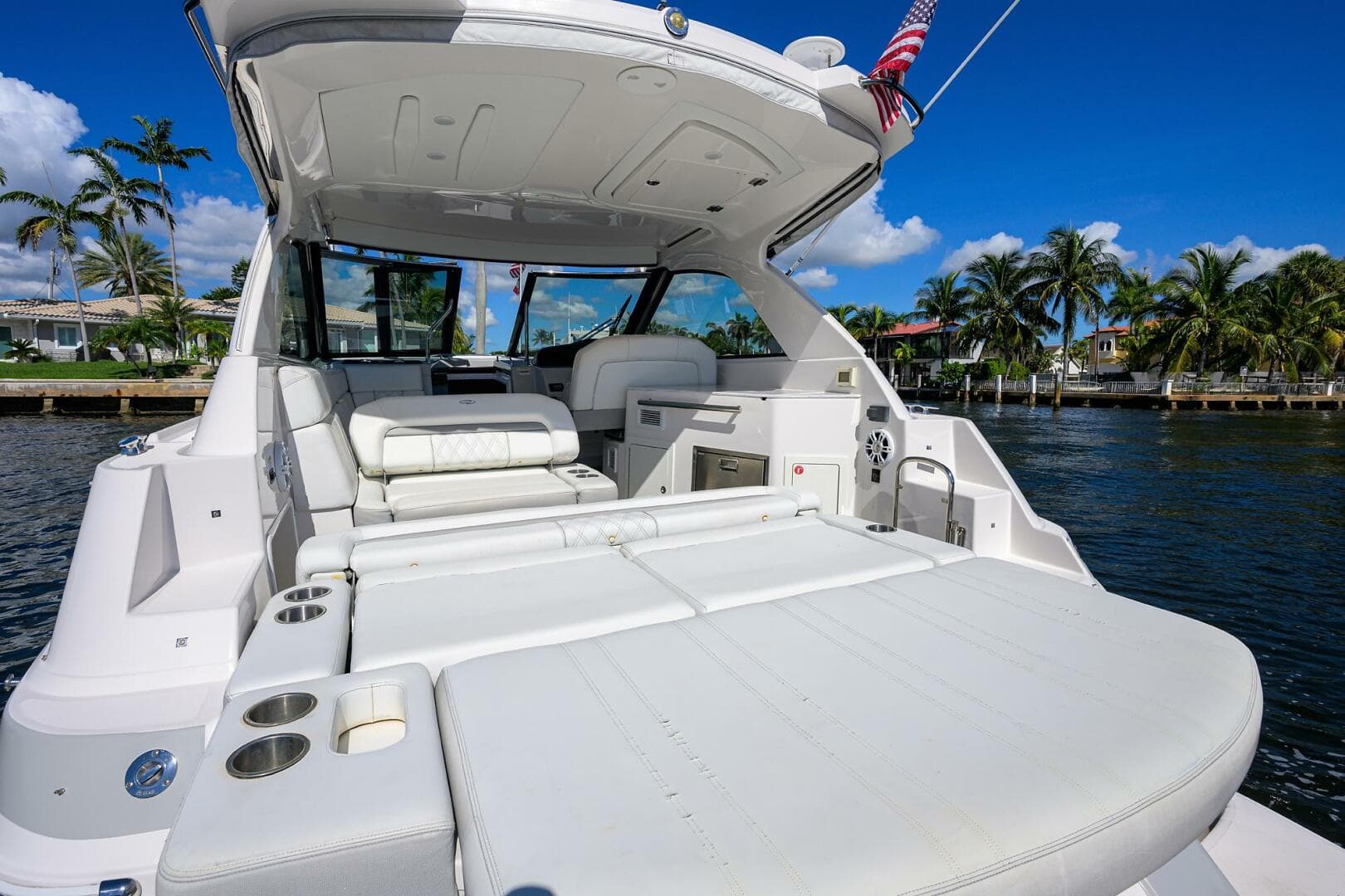 2020 Regal 35 Sport Coupe — photo 2