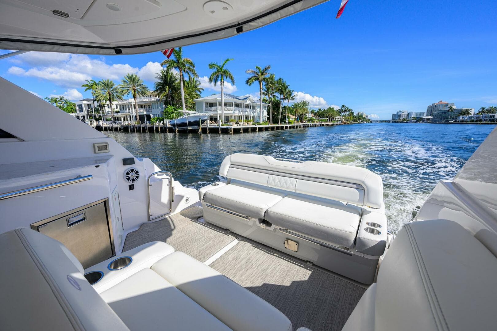 2020 Regal 35 Sport Coupe — photo 7