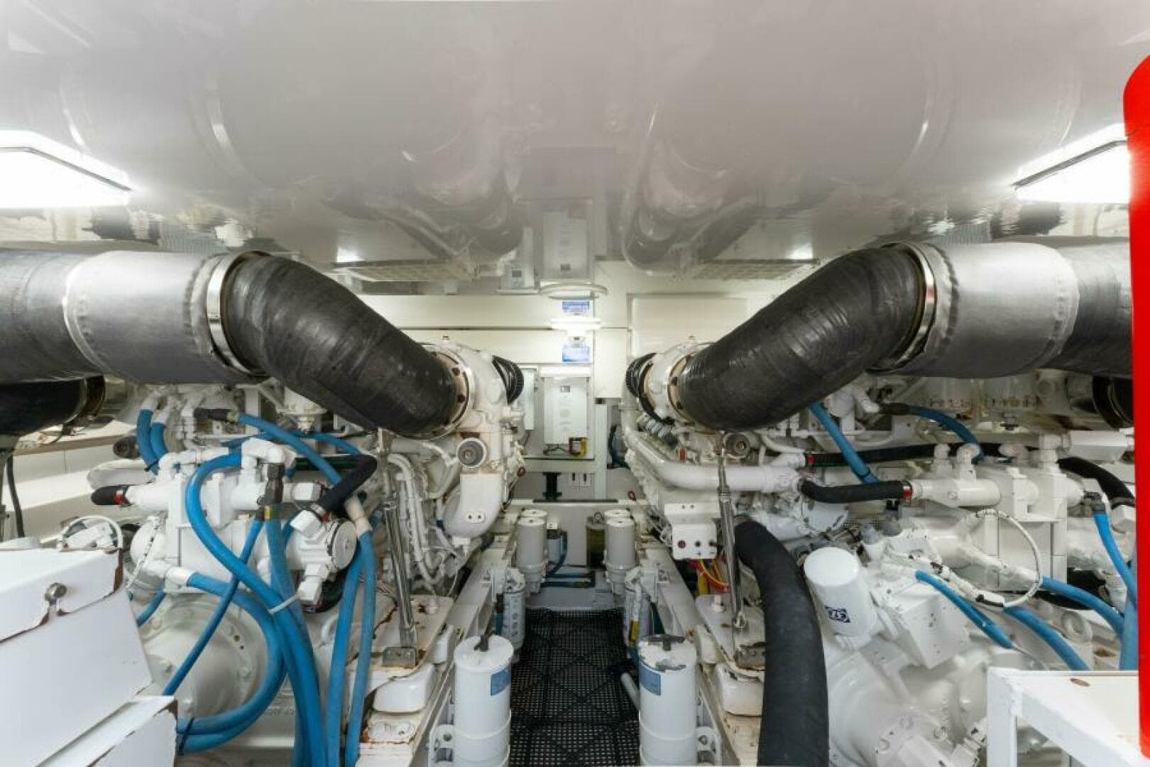 2009 Viking 45 Open — photo 17