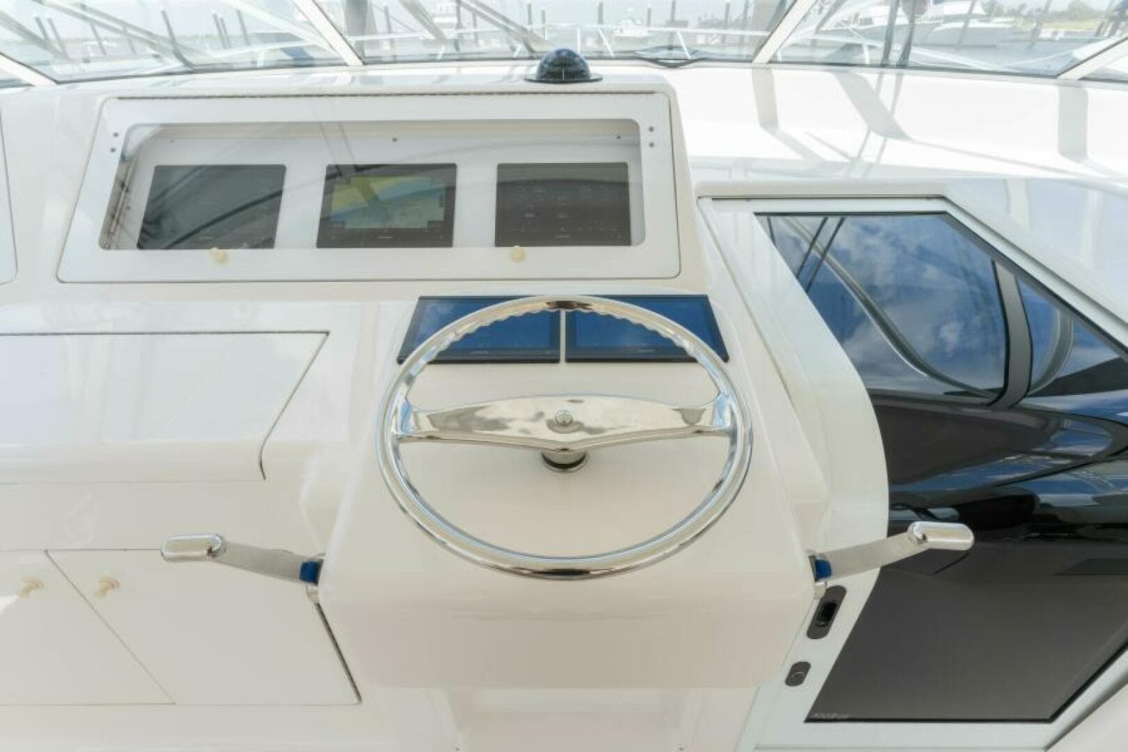 2009 Viking 45 Open — photo 27