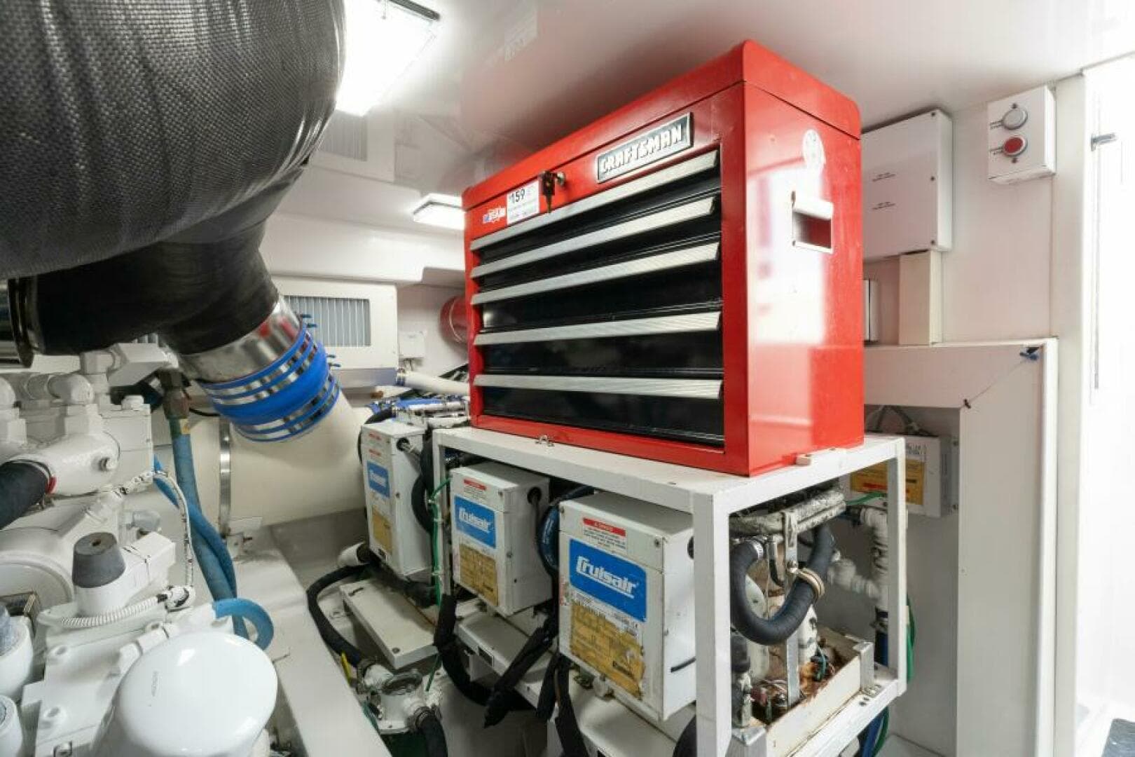 2009 Viking 45 Open — photo 21