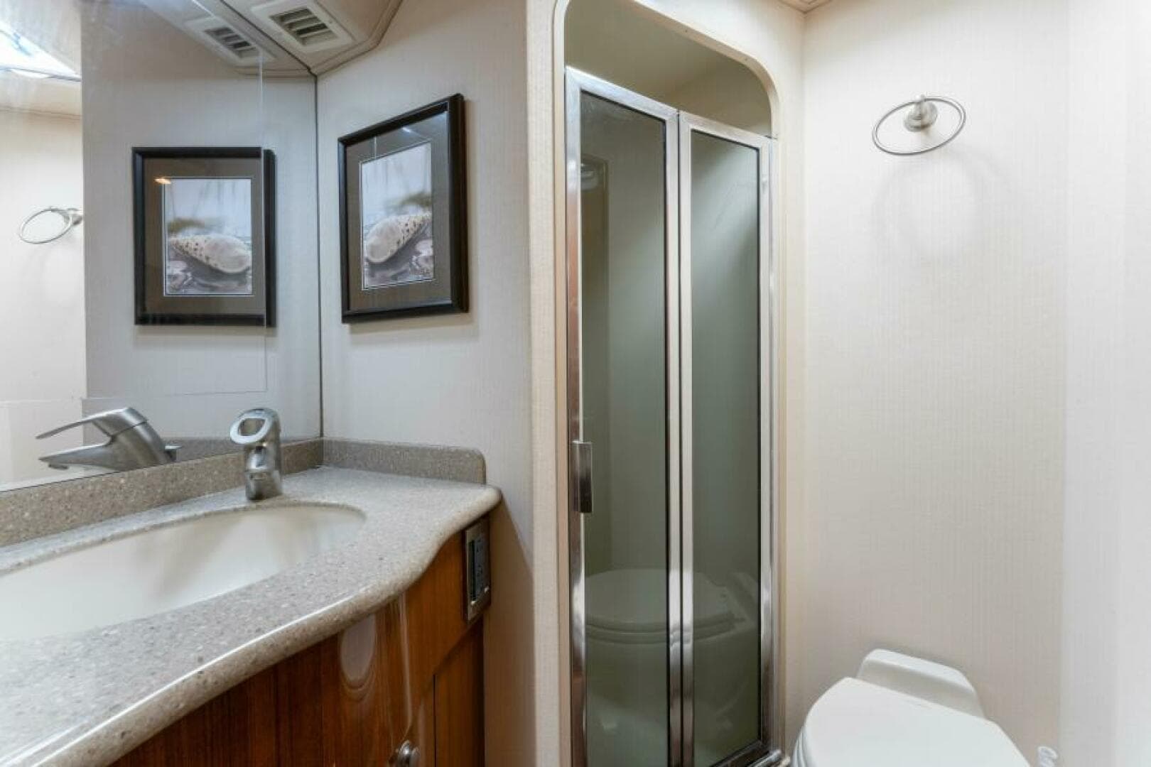 2009 Viking 45 Open — photo 14