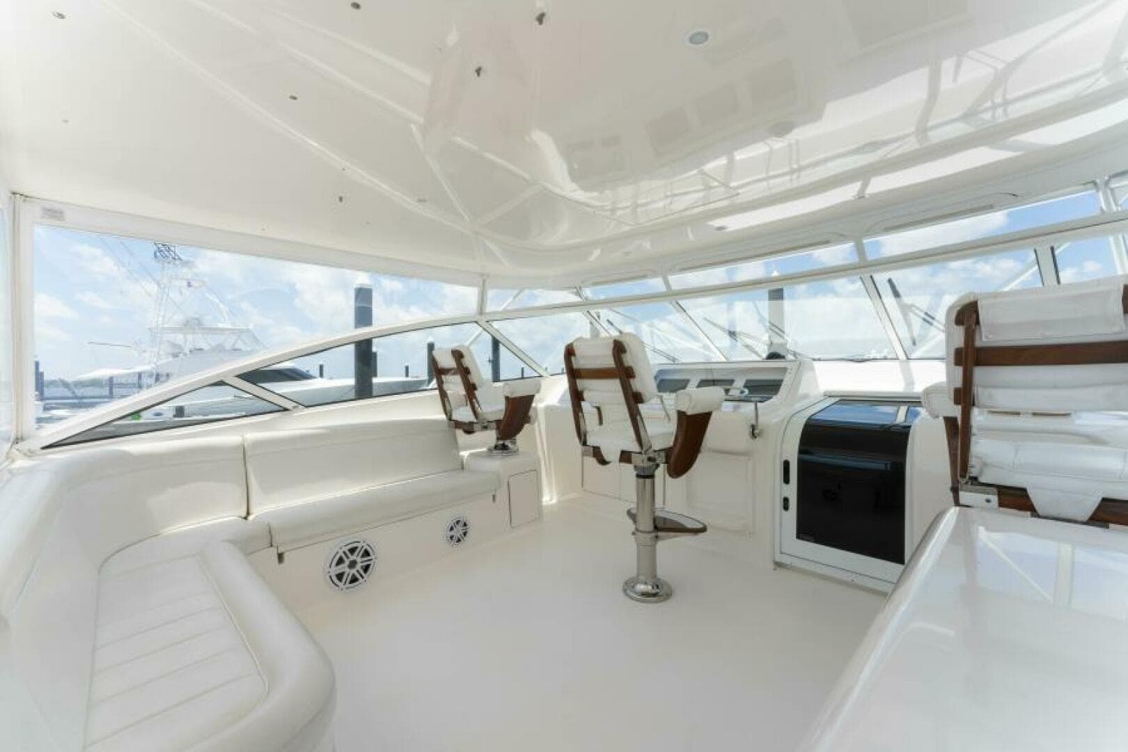 2009 Viking 45 Open — photo 22