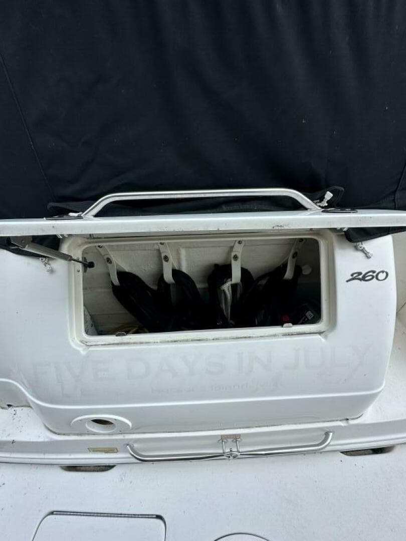 2004 Sea Ray — photo 4