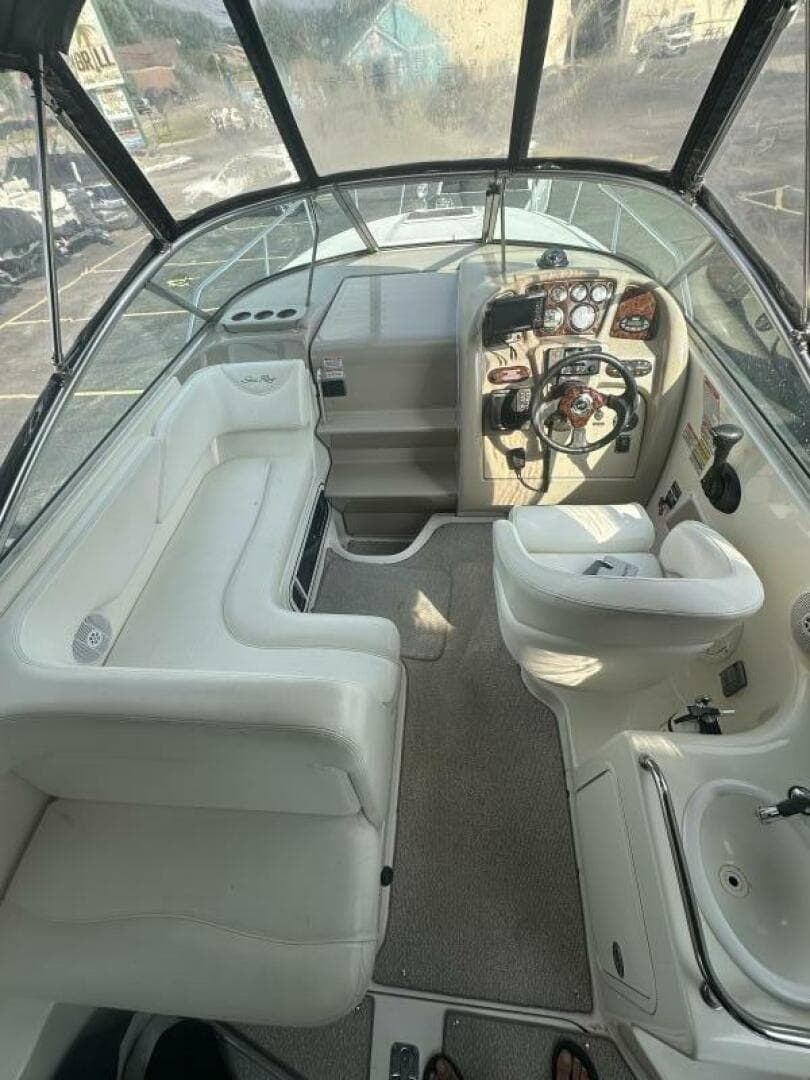 2004 Sea Ray — photo 13