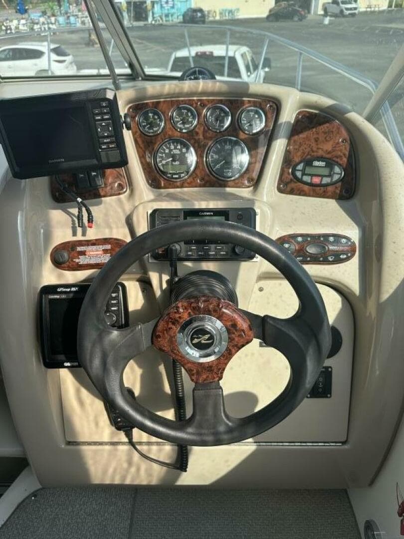 2004 Sea Ray — photo 17