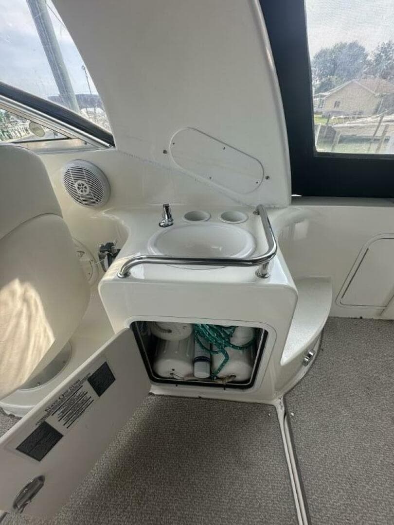 2004 Sea Ray — photo 15