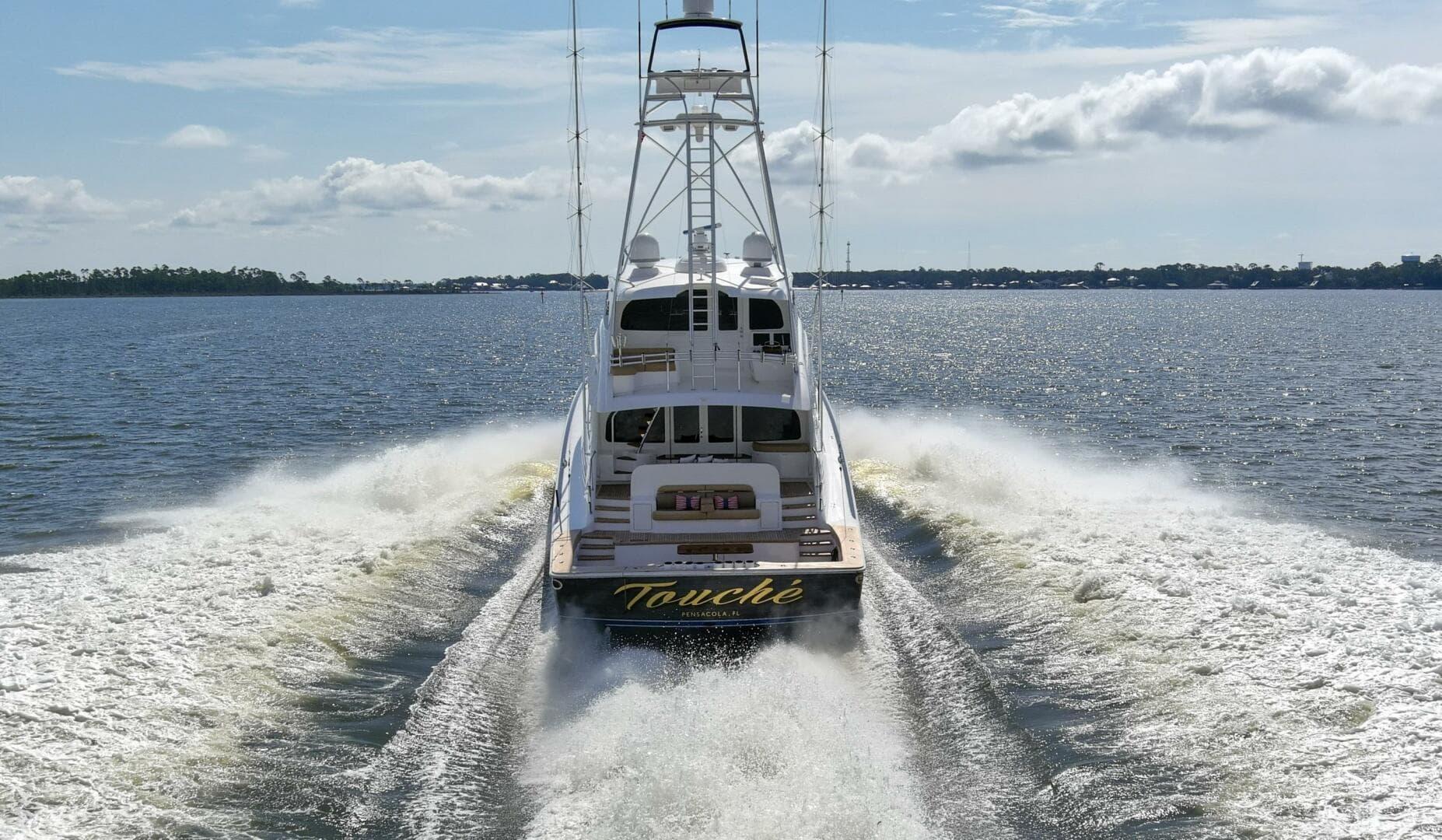 2016 Viking 92 Enclosed Bridge — photo 95