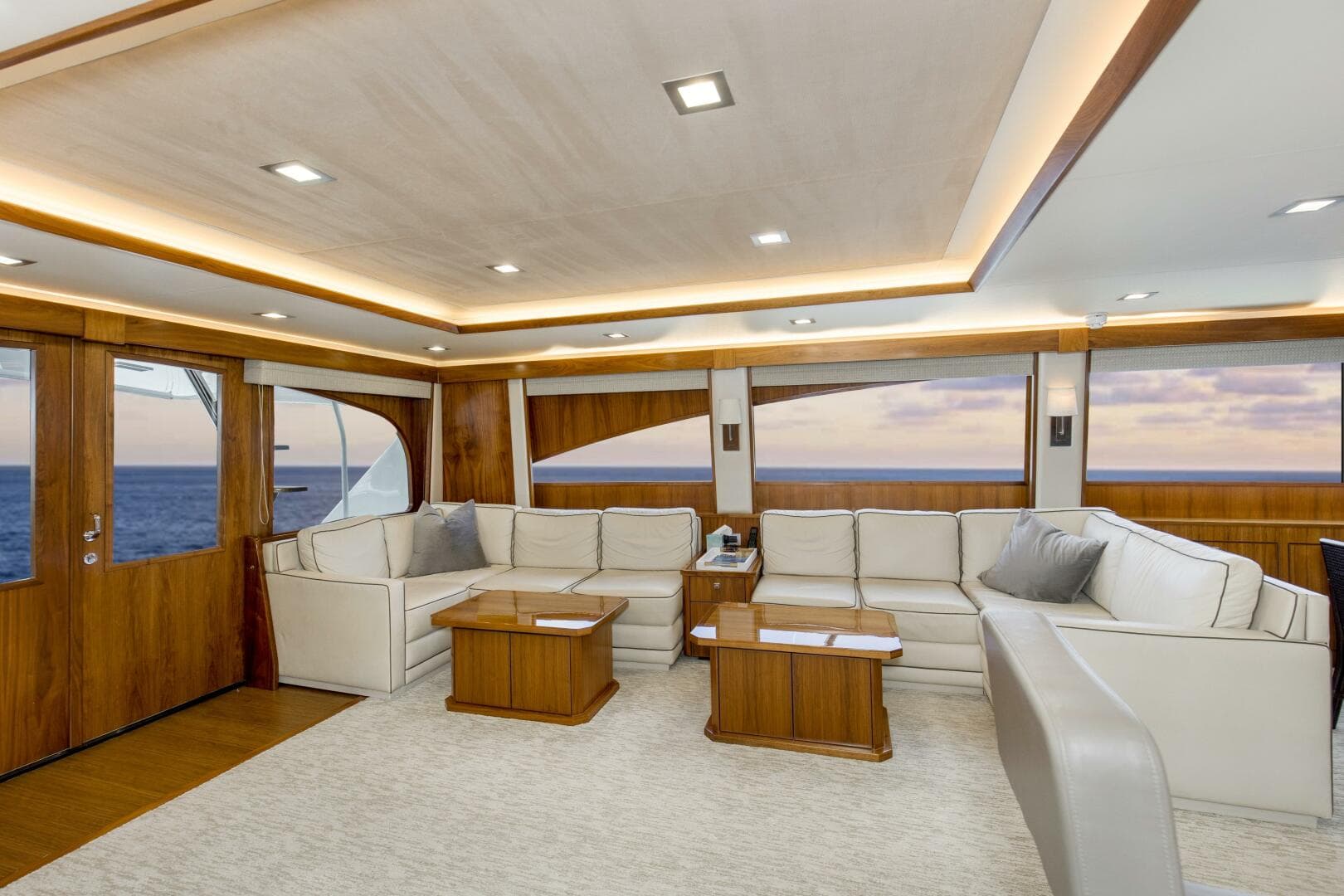 2016 Viking 92 Enclosed Bridge — photo 11