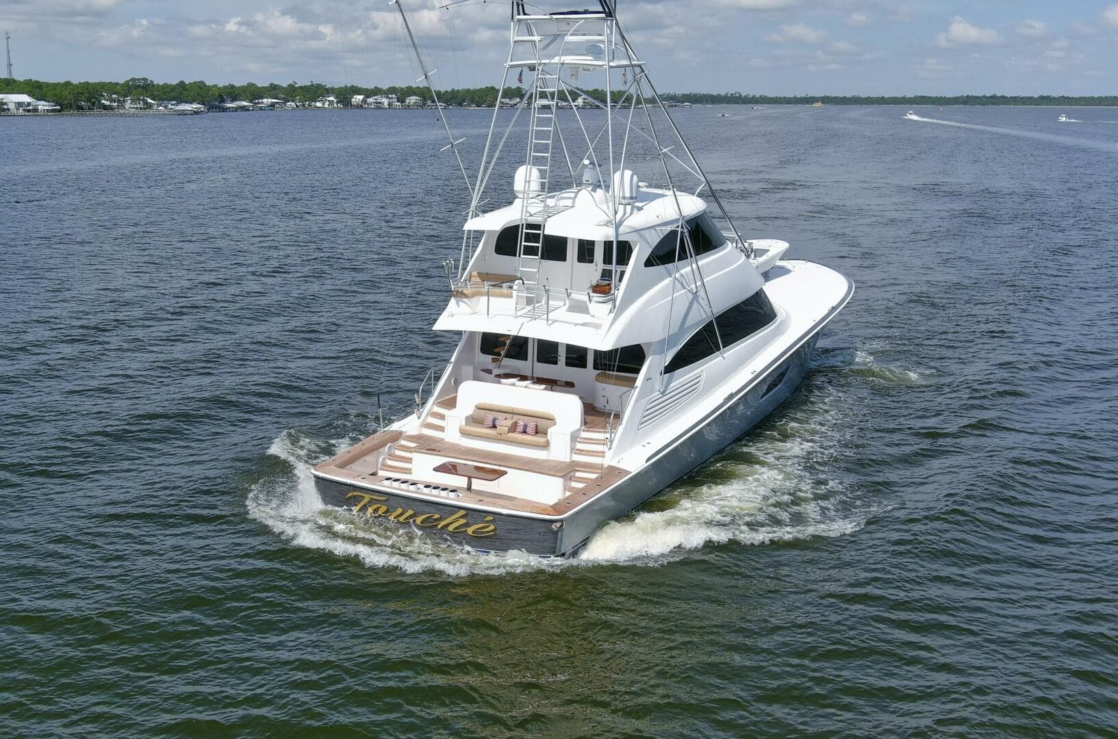 2016 Viking 92 Enclosed Bridge — photo 81