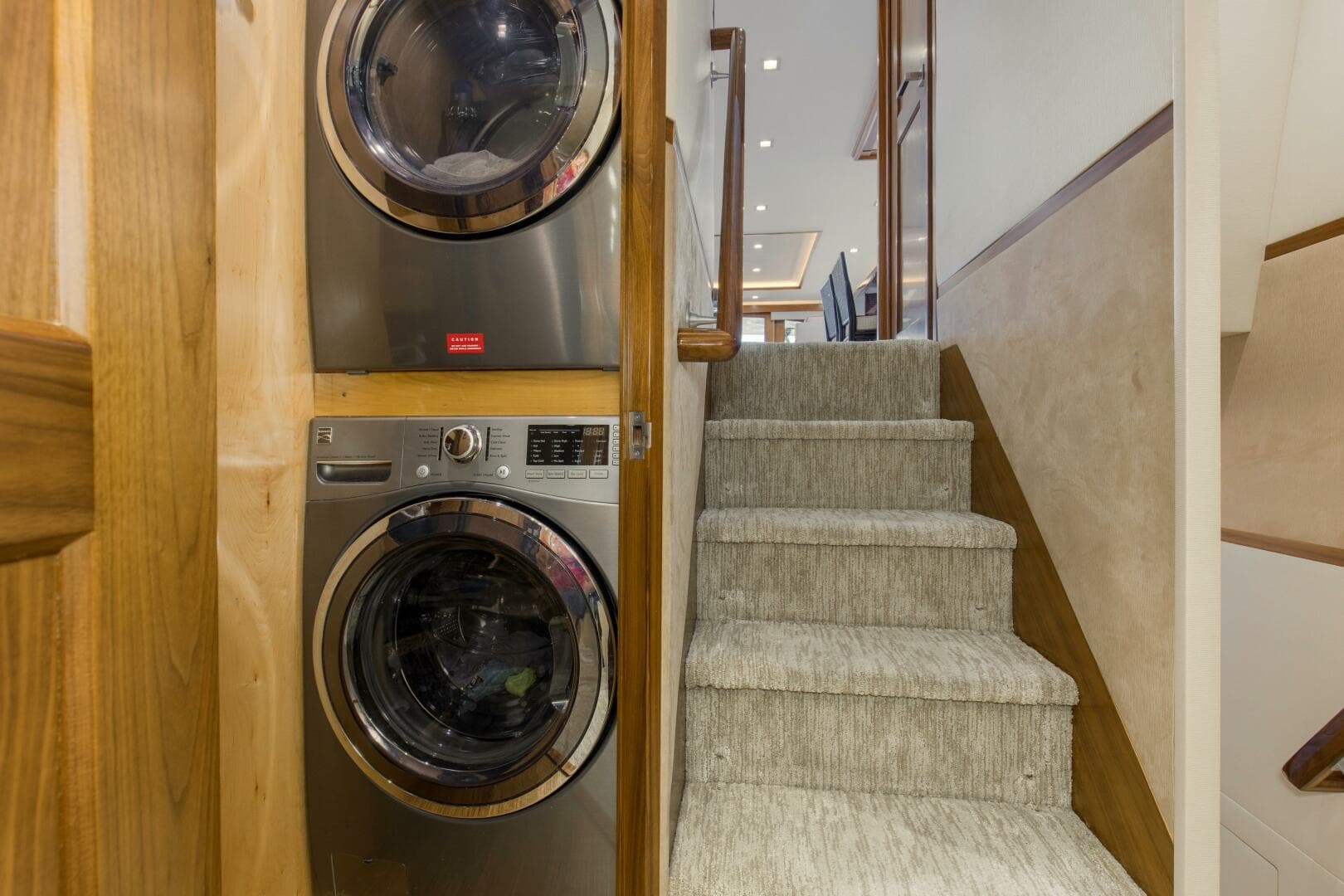 2016 Viking 92 Enclosed Bridge — photo 20