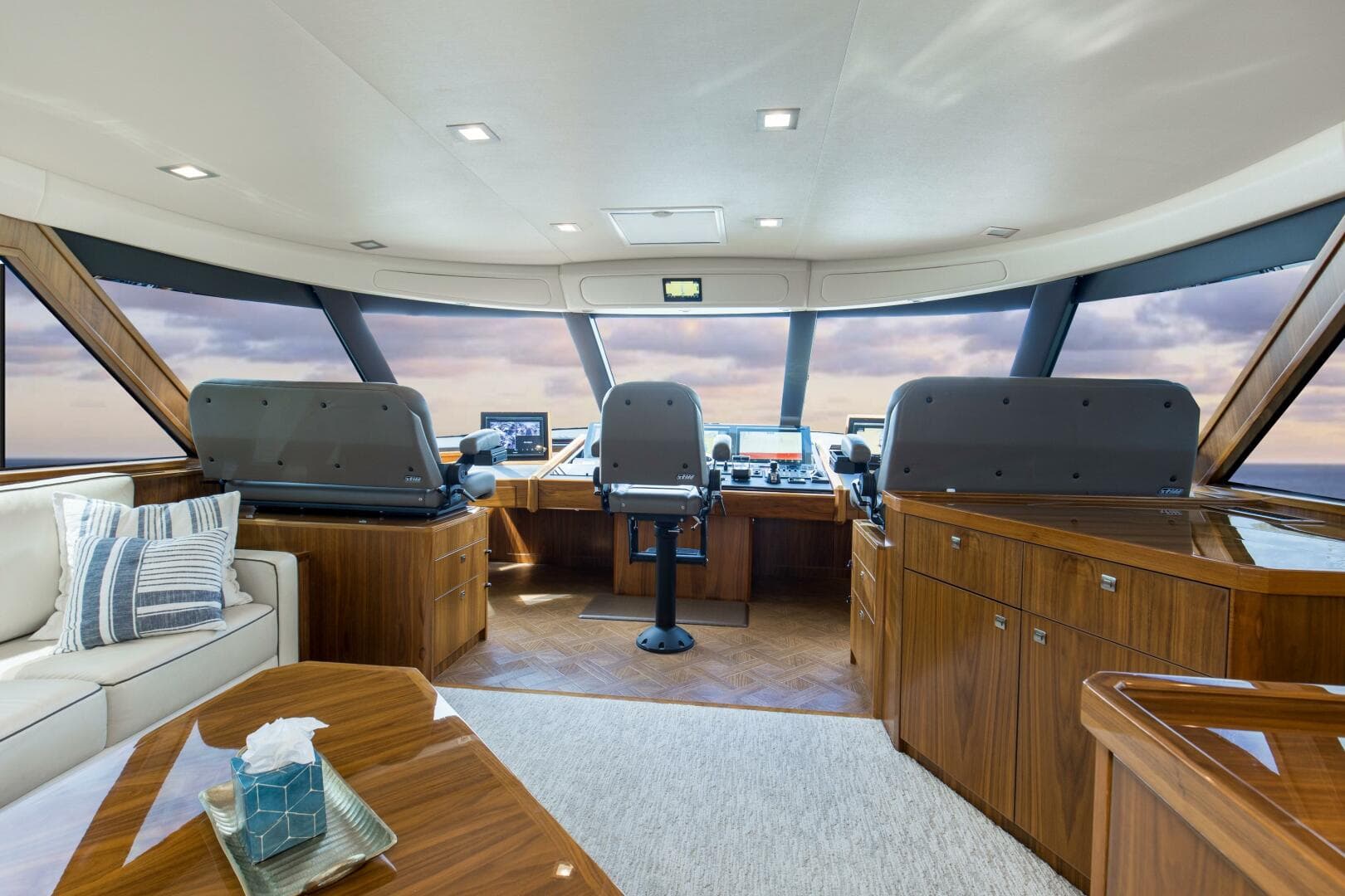2016 Viking 92 Enclosed Bridge — photo 3
