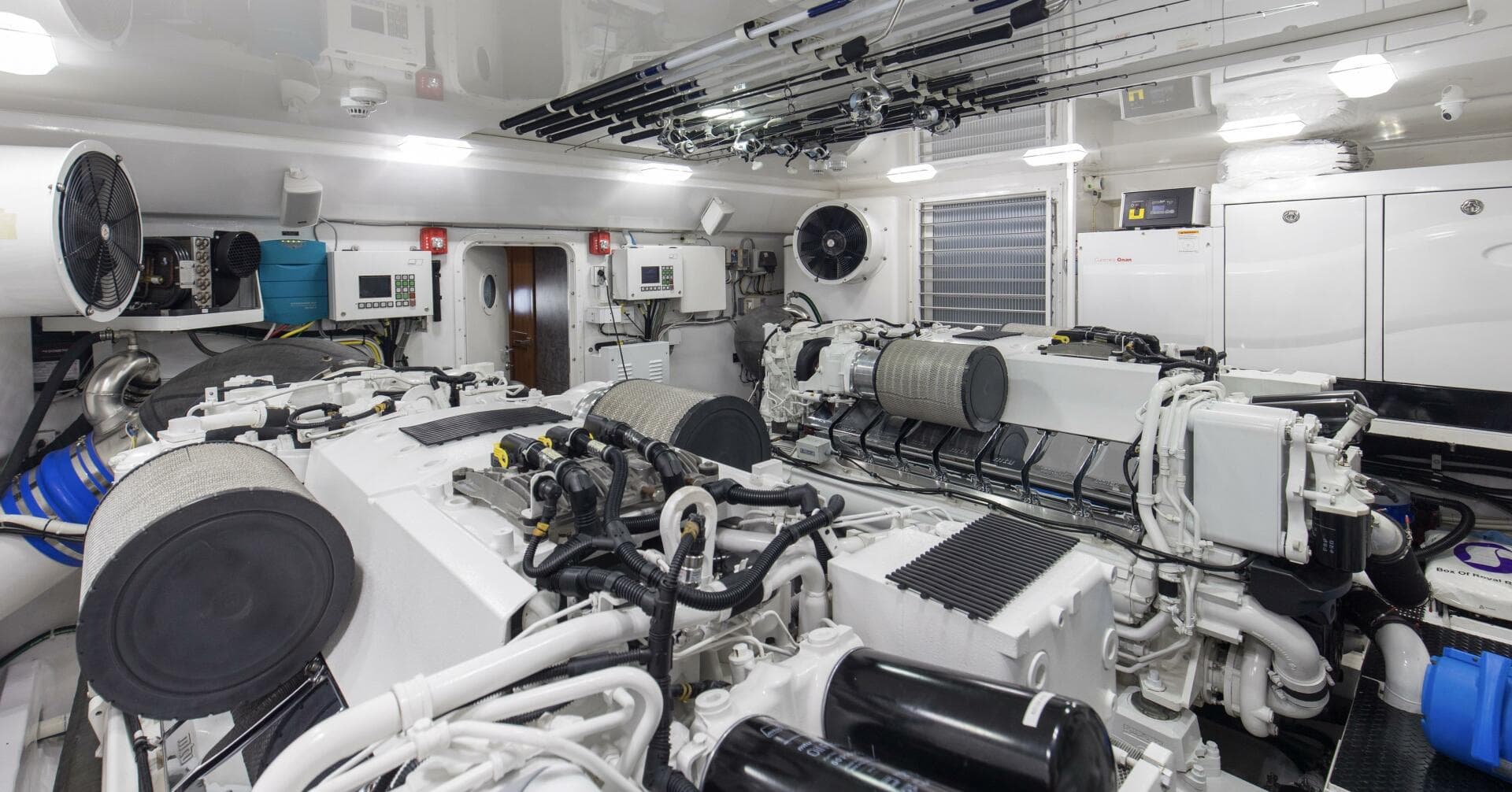 2016 Viking 92 Enclosed Bridge — photo 75